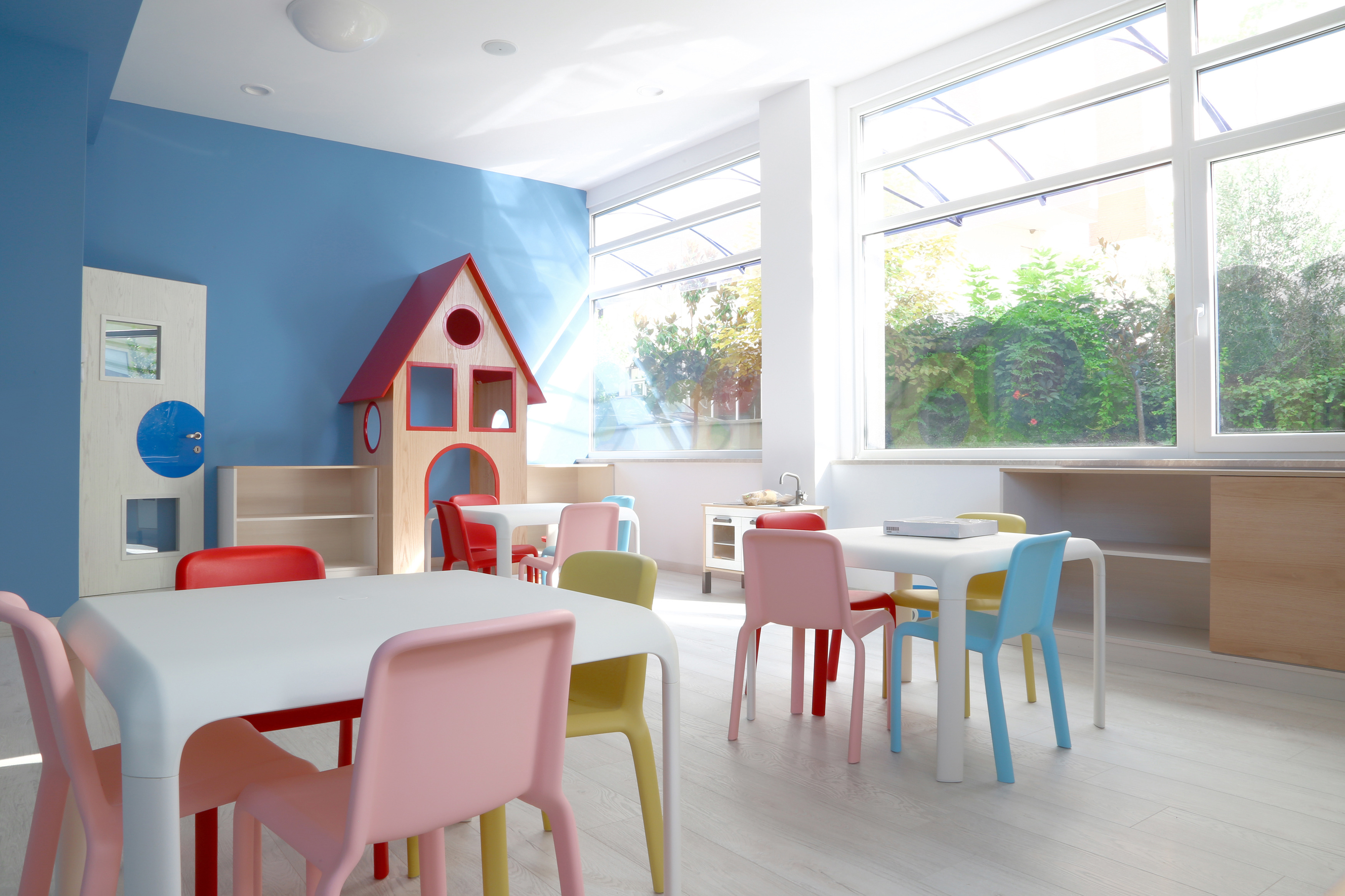 色彩斑斓的阿尔巴尼亚创新幼儿园-0