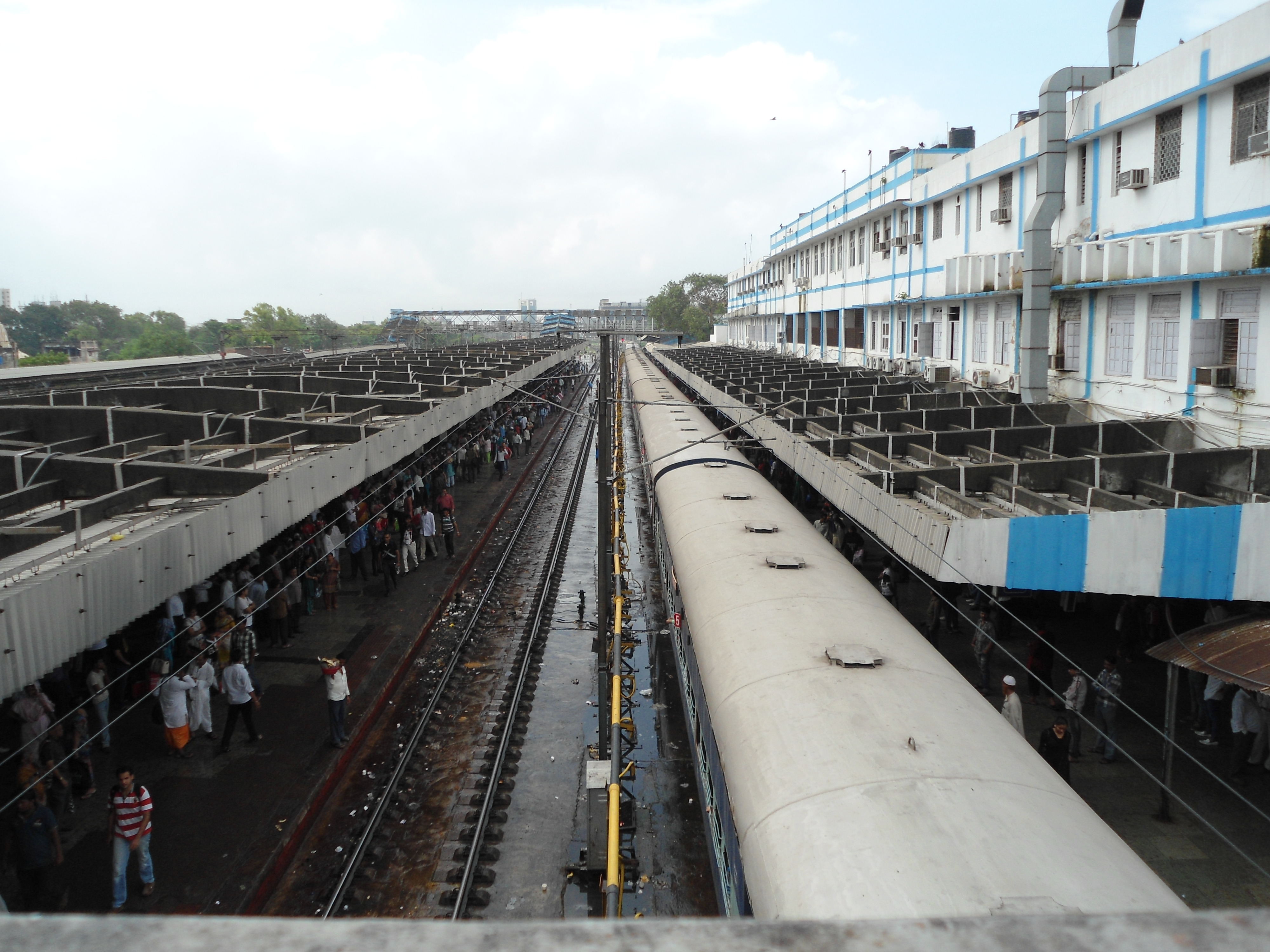 苏拉特市火车站区域的重新设计与再开发-21