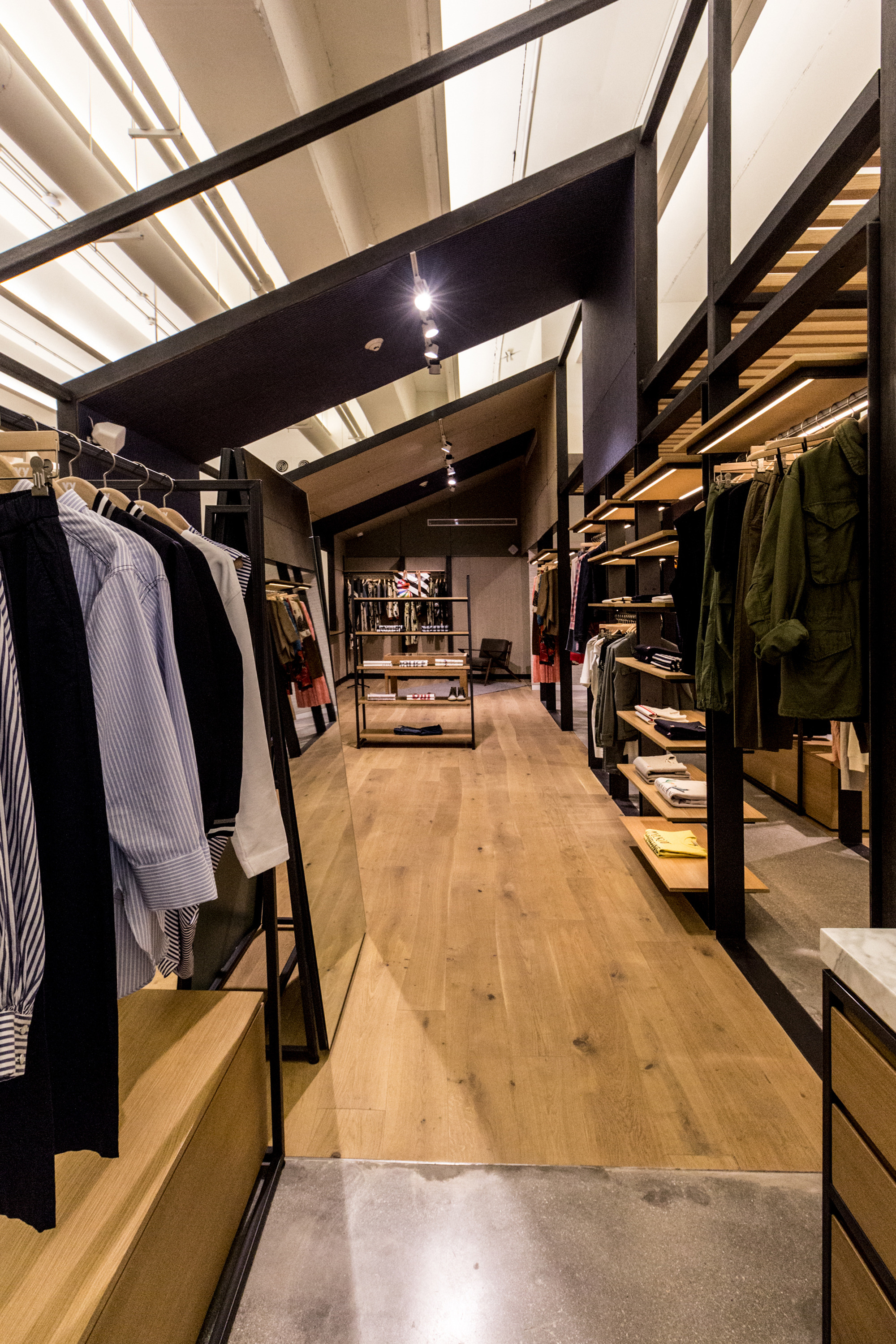 森林之韵 | 墨西哥 Silver Deer 旗舰店室内设计-15