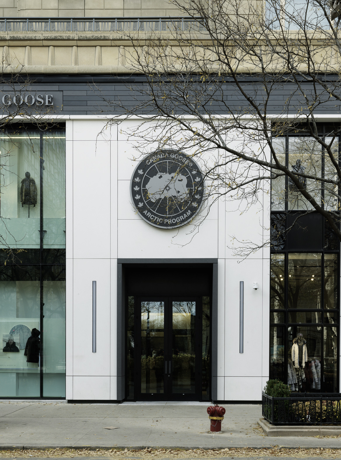 加拿大鹅芝加哥旗舰店-5