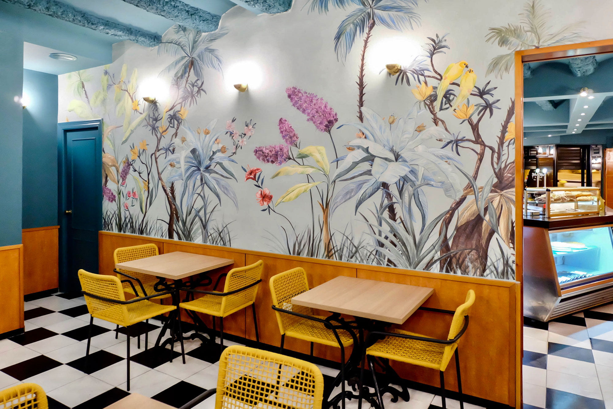 未来主义风格酒吧,法式皇家咖啡厅创新之作-7