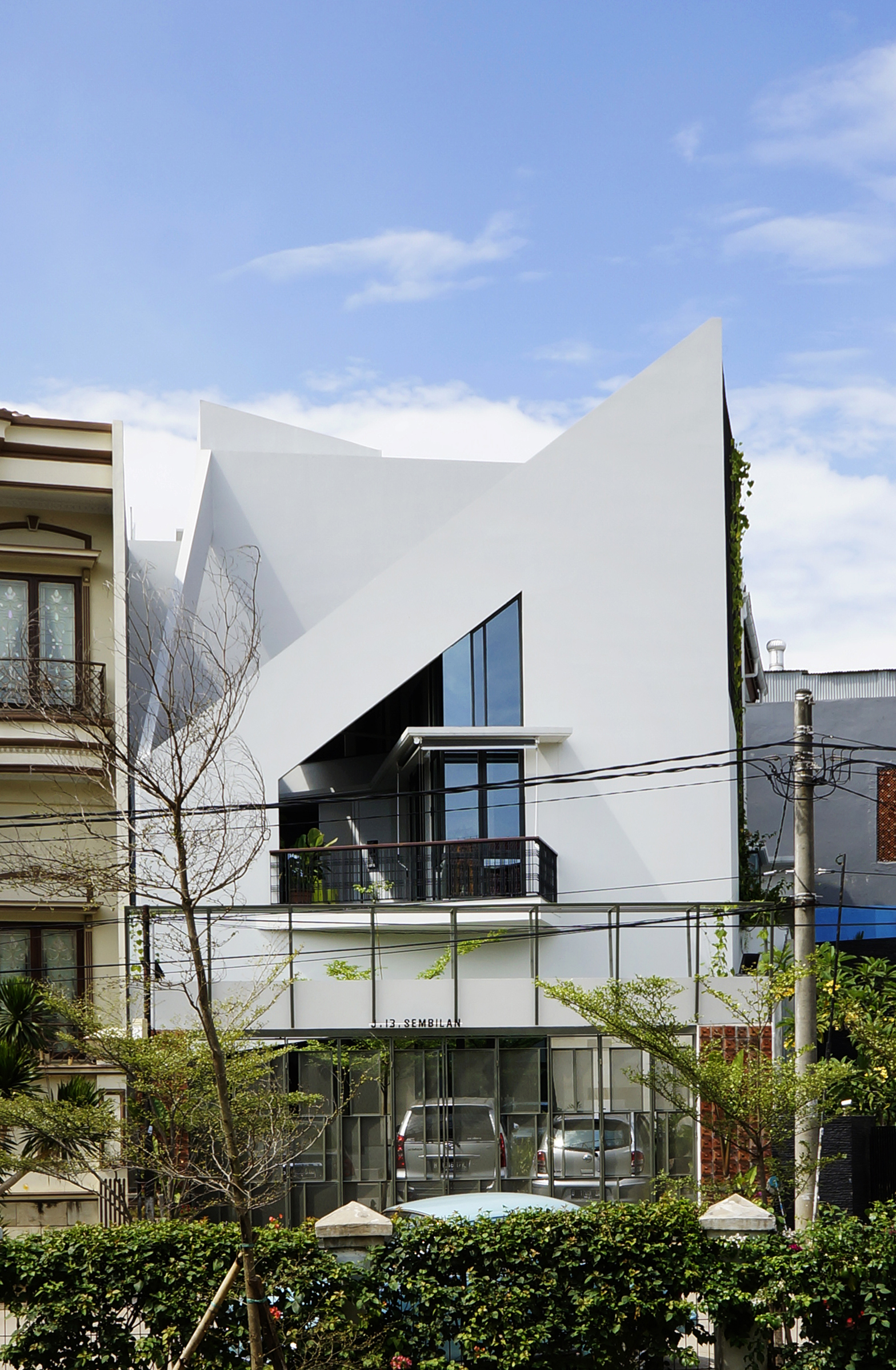 印尼雅加达桑尼·苏坦托建筑师办公室-0