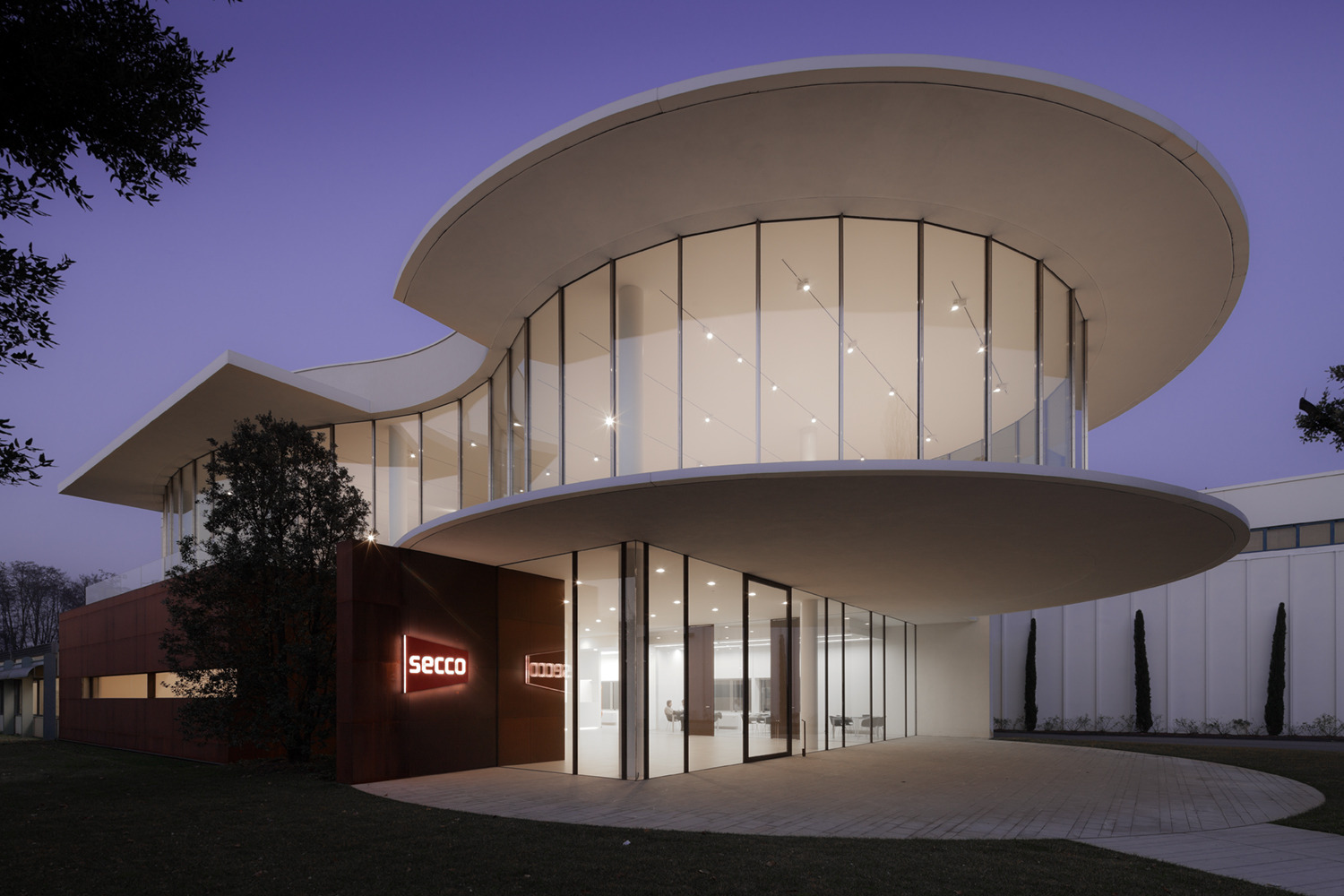 意式风格的 Secco Sistemi 总部办公空间设计-43