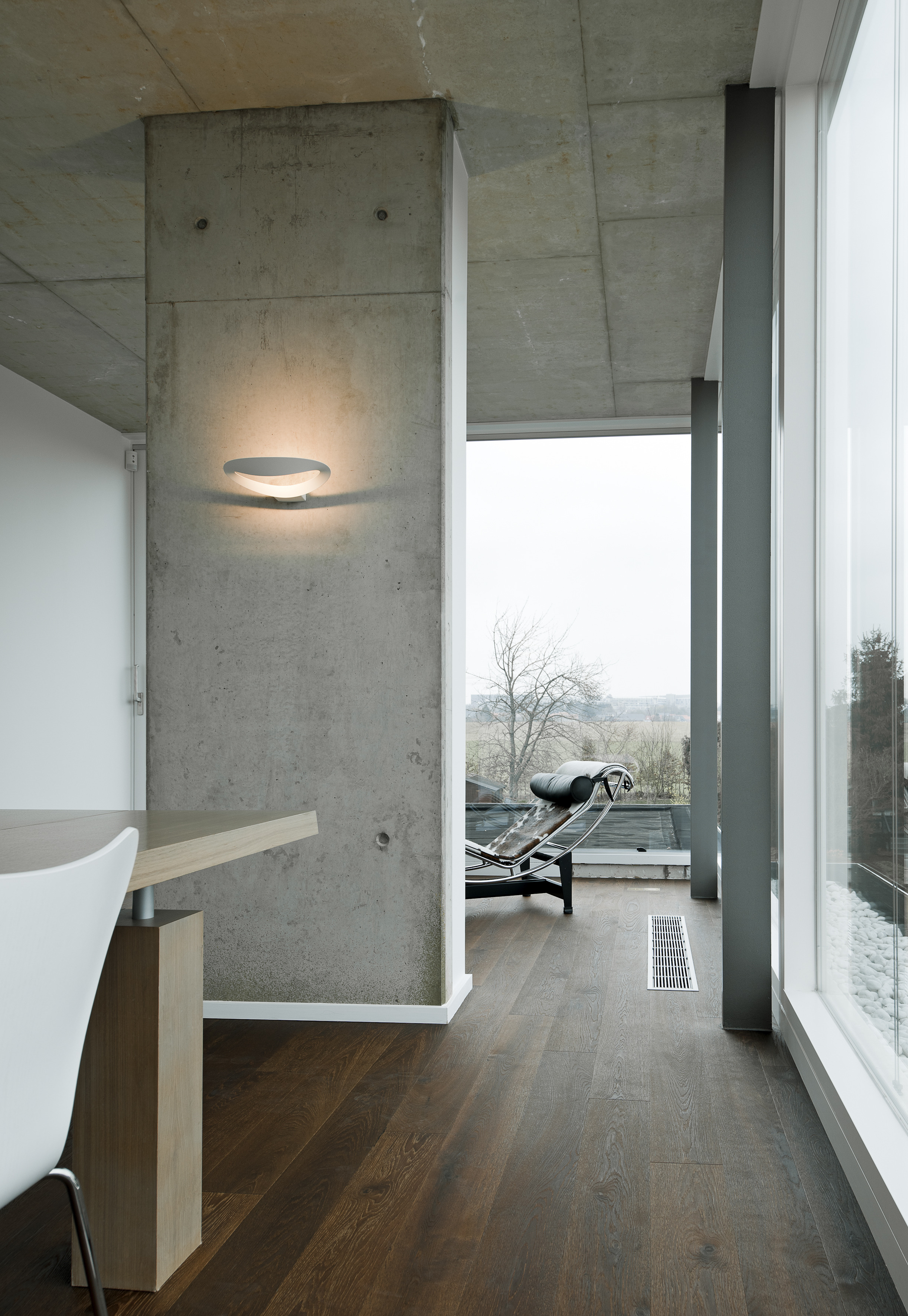 雕塑花园里的牙科诊所-14