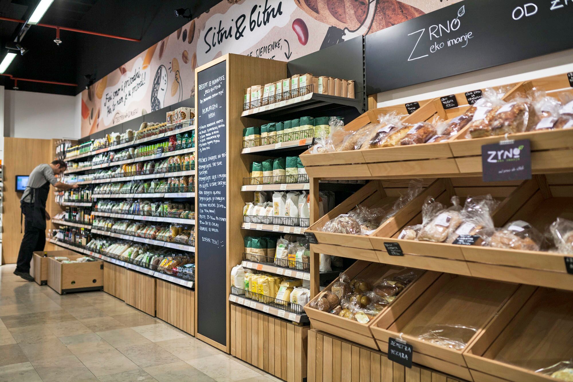 Bio&bio 生态产品店内的绿色咖啡空间-8