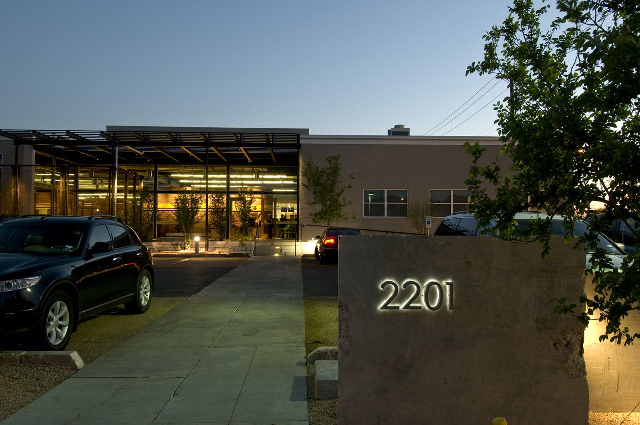 The Lance Armstrong Foundation Offices by Lake Flato Architects-10