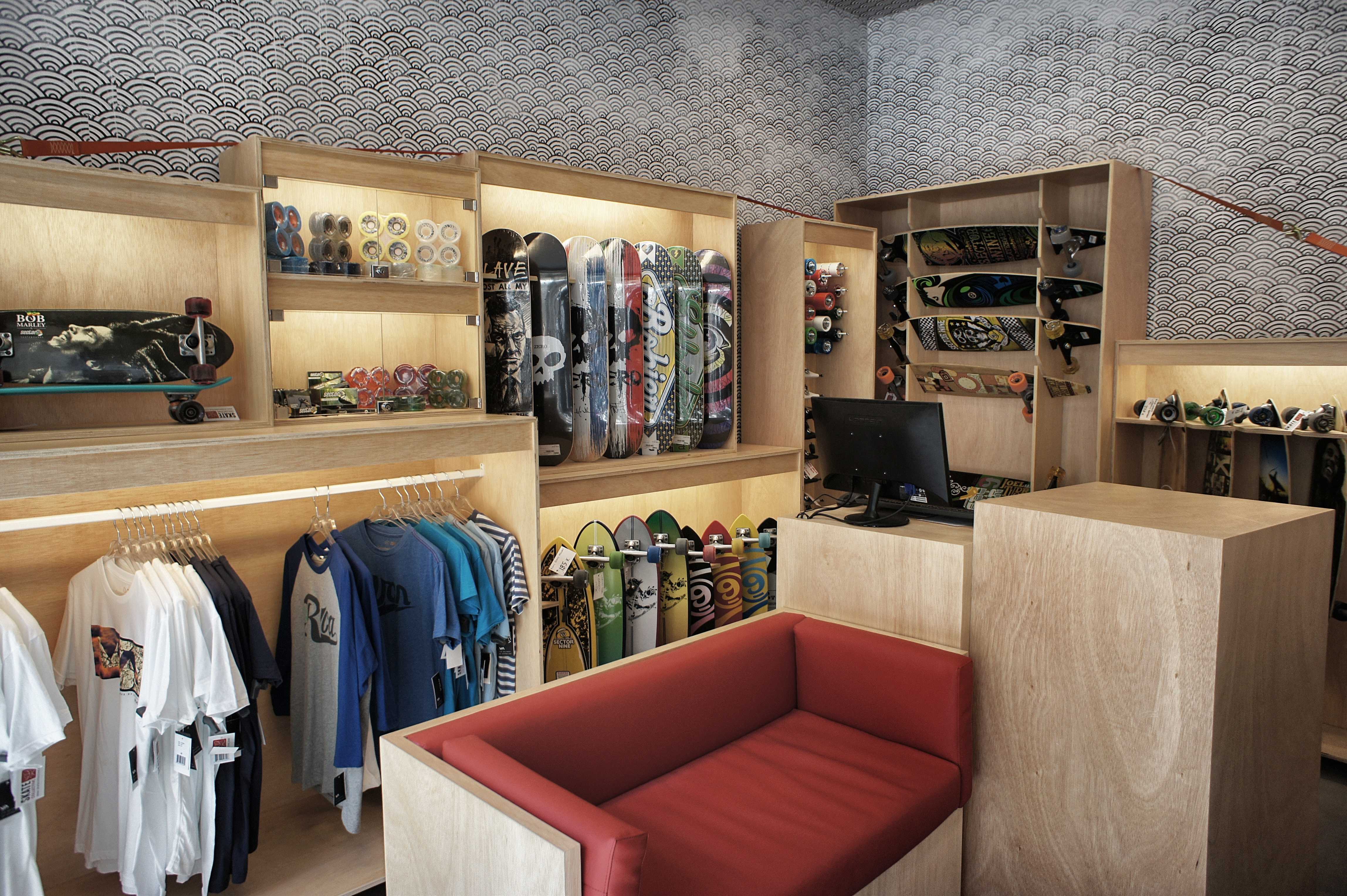 集装箱里的滑板艺术空间-0