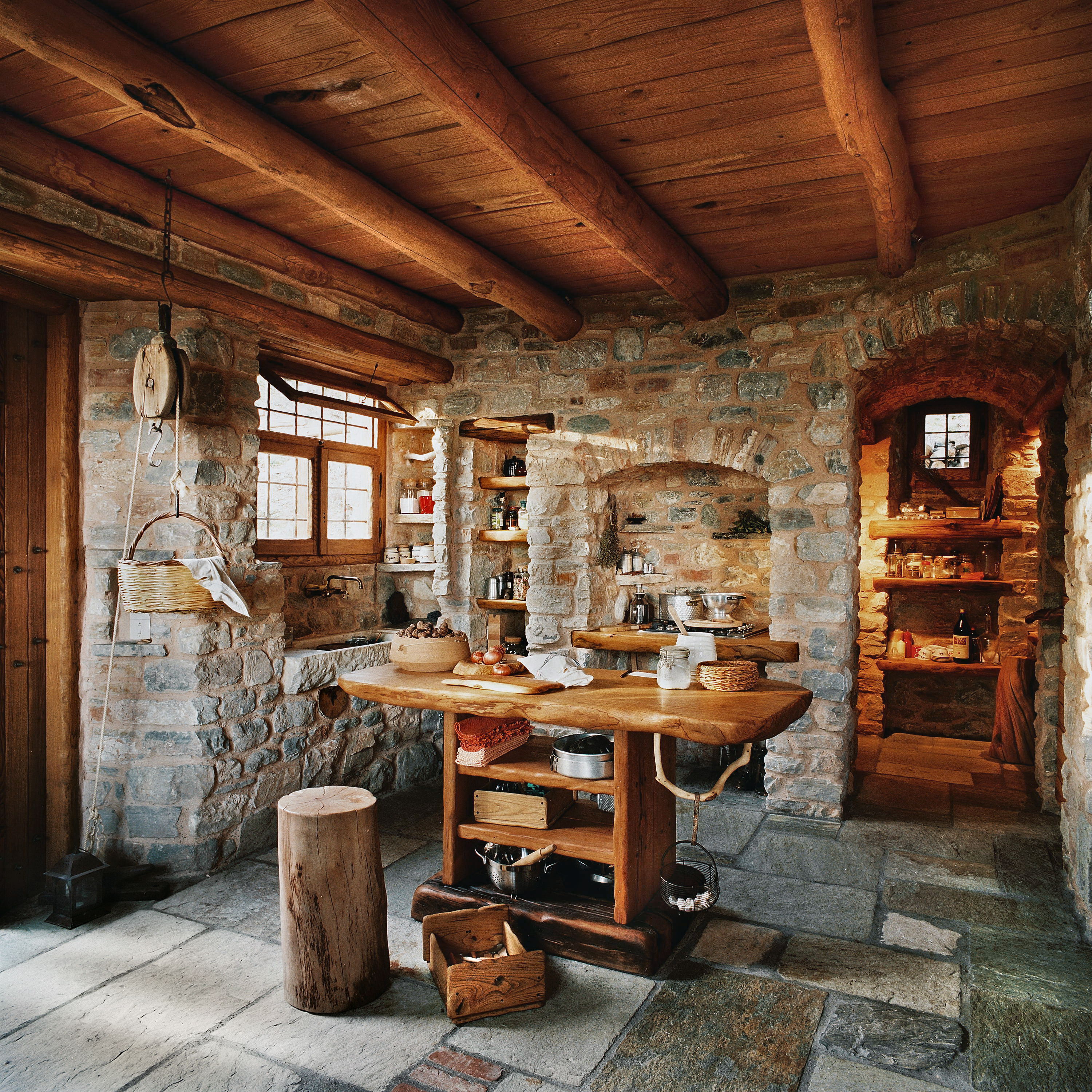 Pelion 山间混凝土石屋，融入自然的简约生活-69