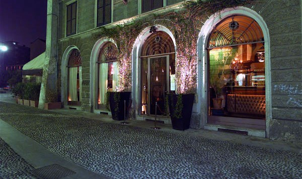 米兰 1999 年完成的餐饮空间设计-15