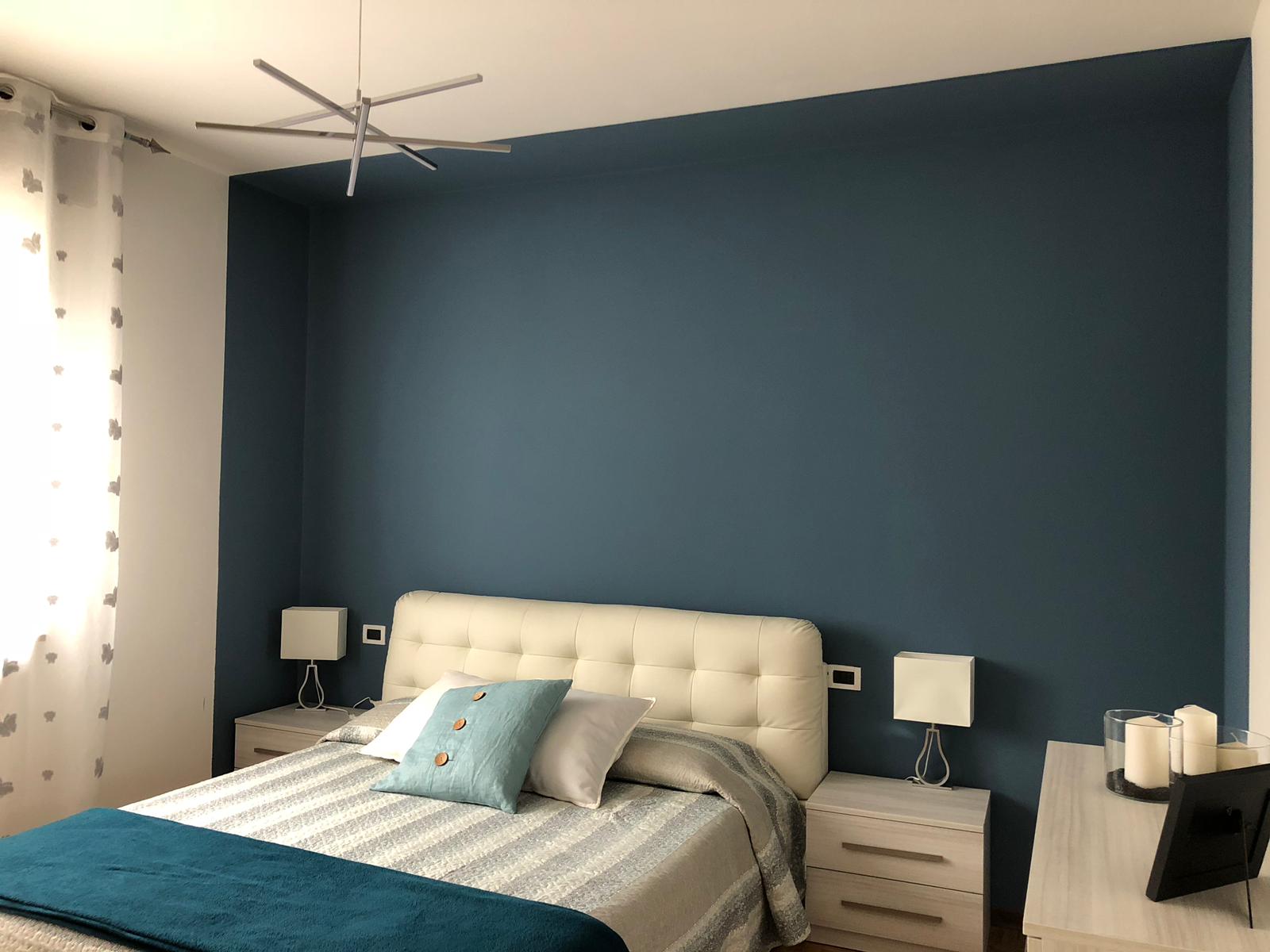 卧室蓝色鲸鱼壁设计-11