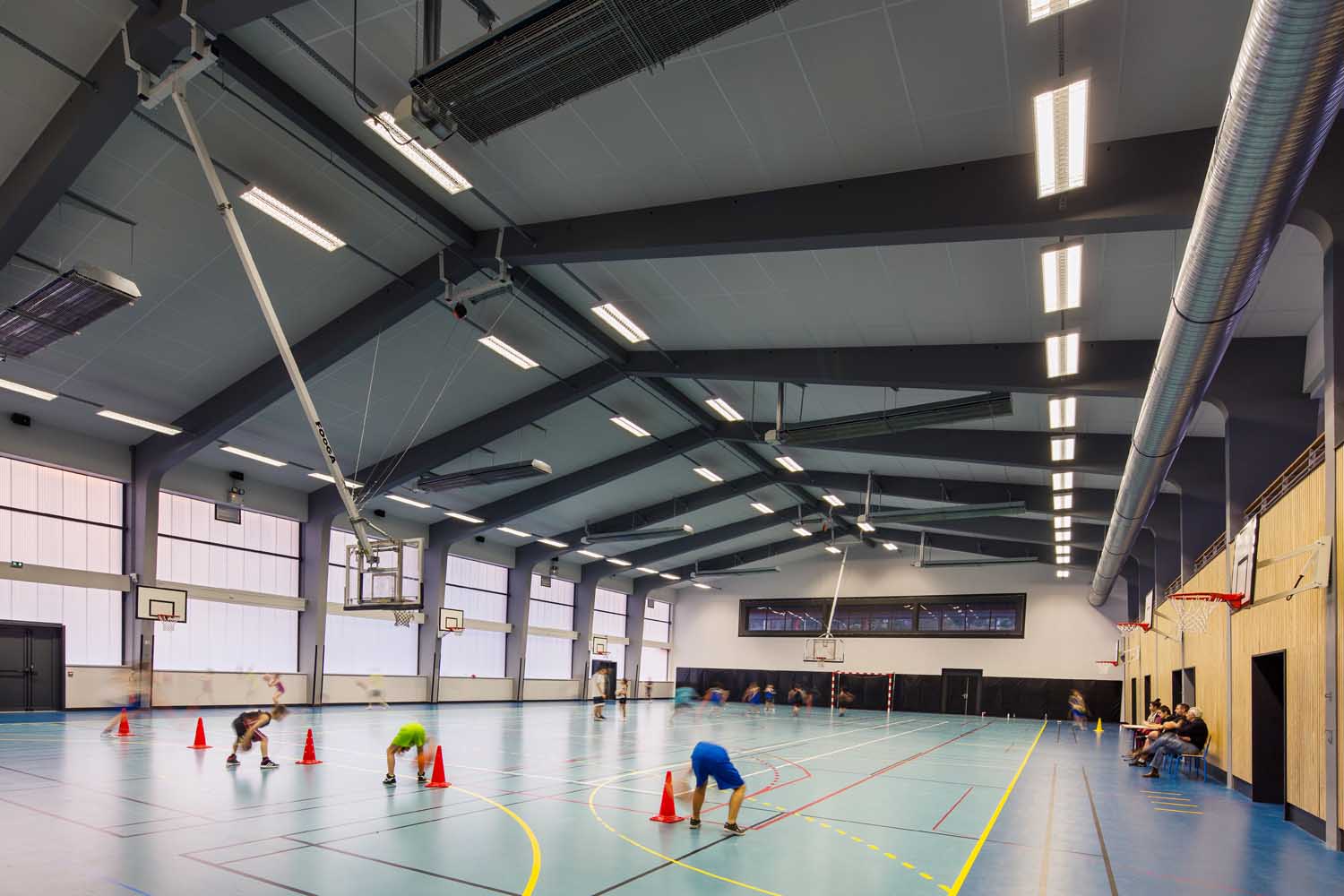 圣马塞尔林卡里尔体育馆修复-17