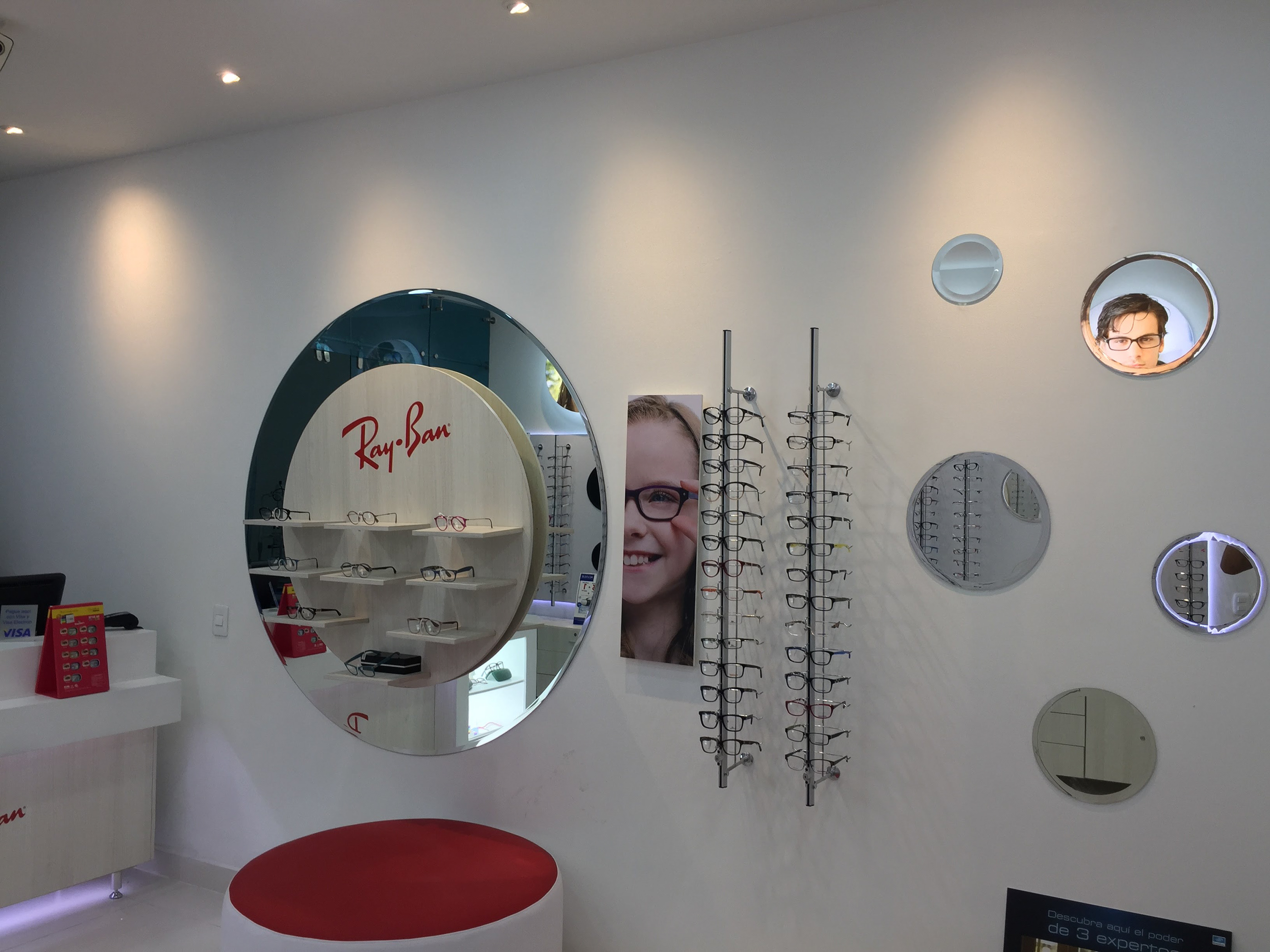 简约北欧风,打造哥伦比亚眼科诊所新形象-9