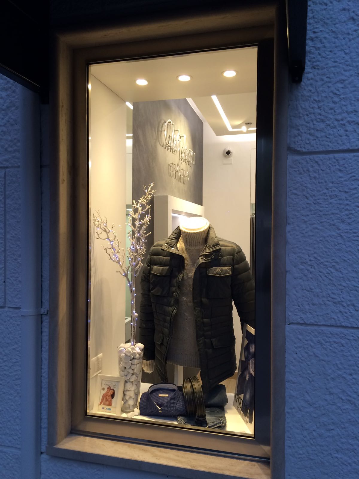 Club Jeans Uomo 照明设计-47