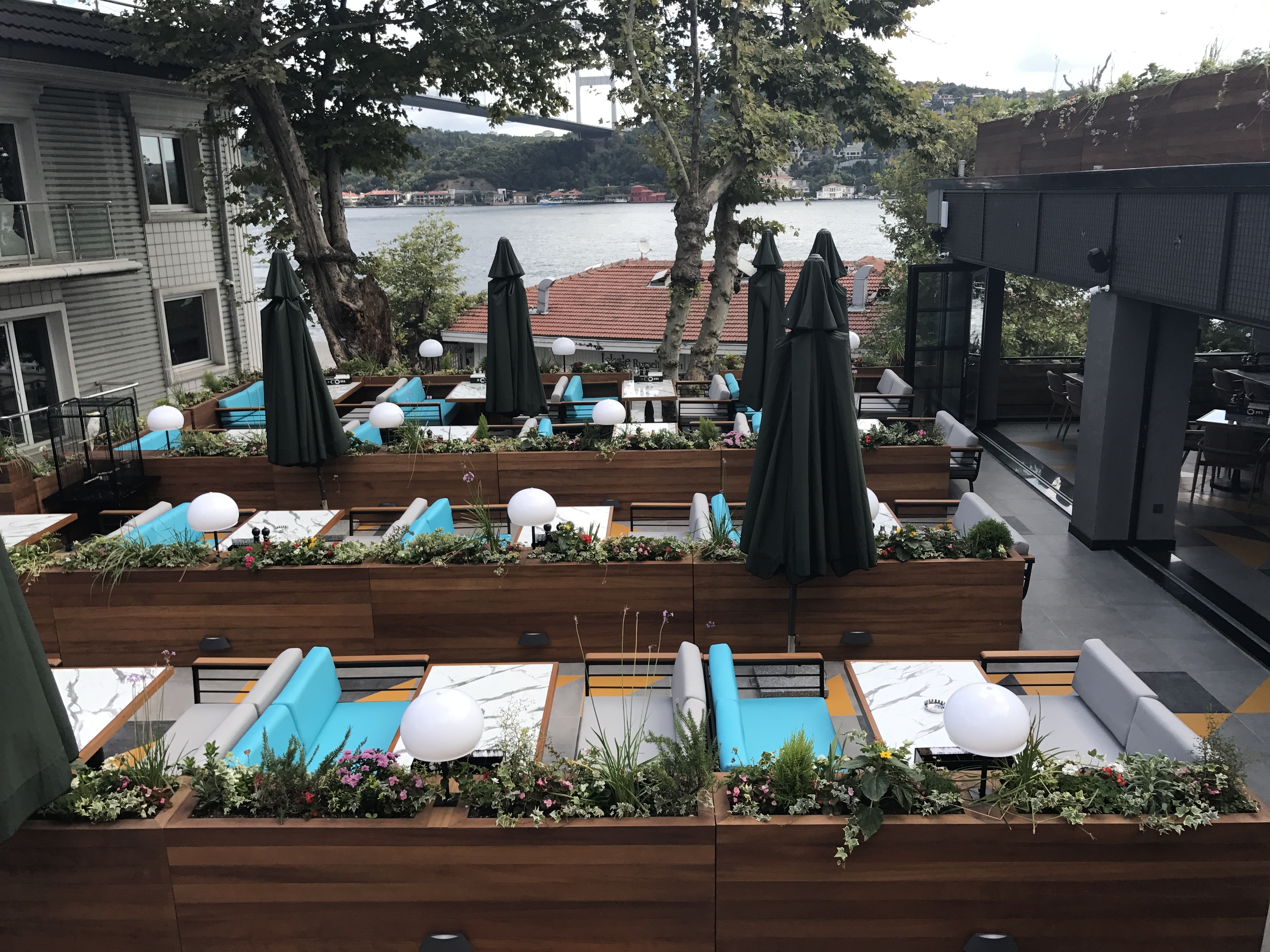 2017 年完成的 ZOOM 咖啡餐厅室内设计案例-25