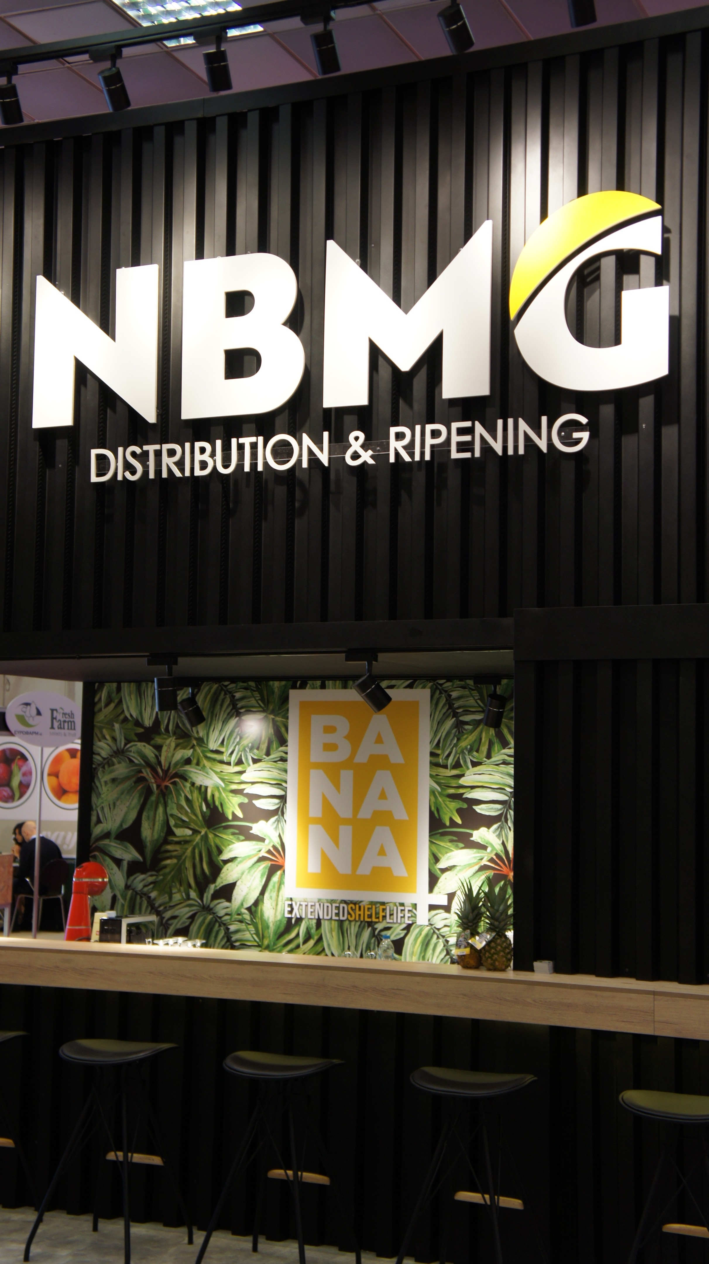 2018 年完成的垂直花园墙展览设计-10