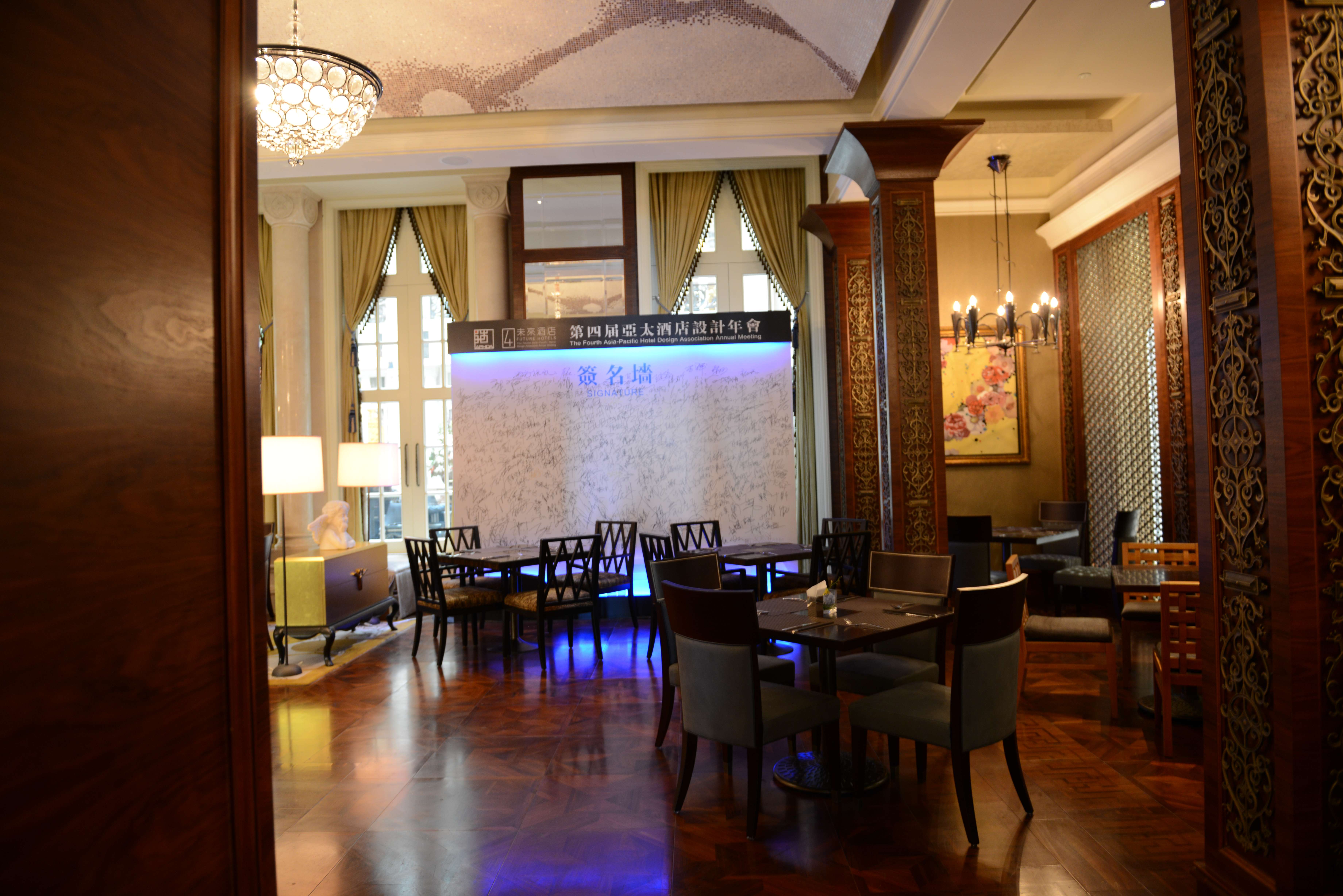 大连城堡酒店餐厅区域照片-2-36