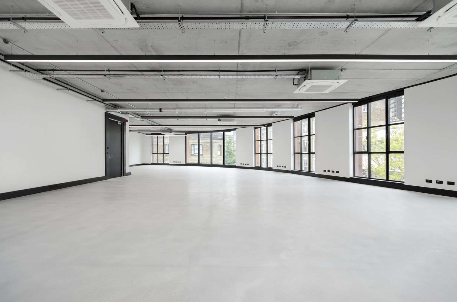 The Frames（砖,金属,玻璃的创意空间）-43