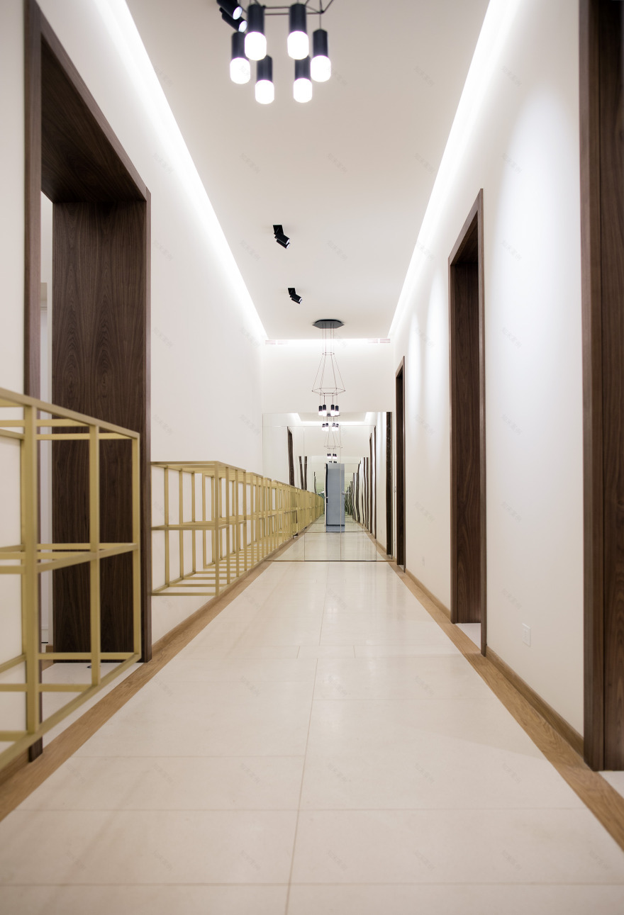 2017 年修复的意大利托洛尼亚别墅室内设计-1