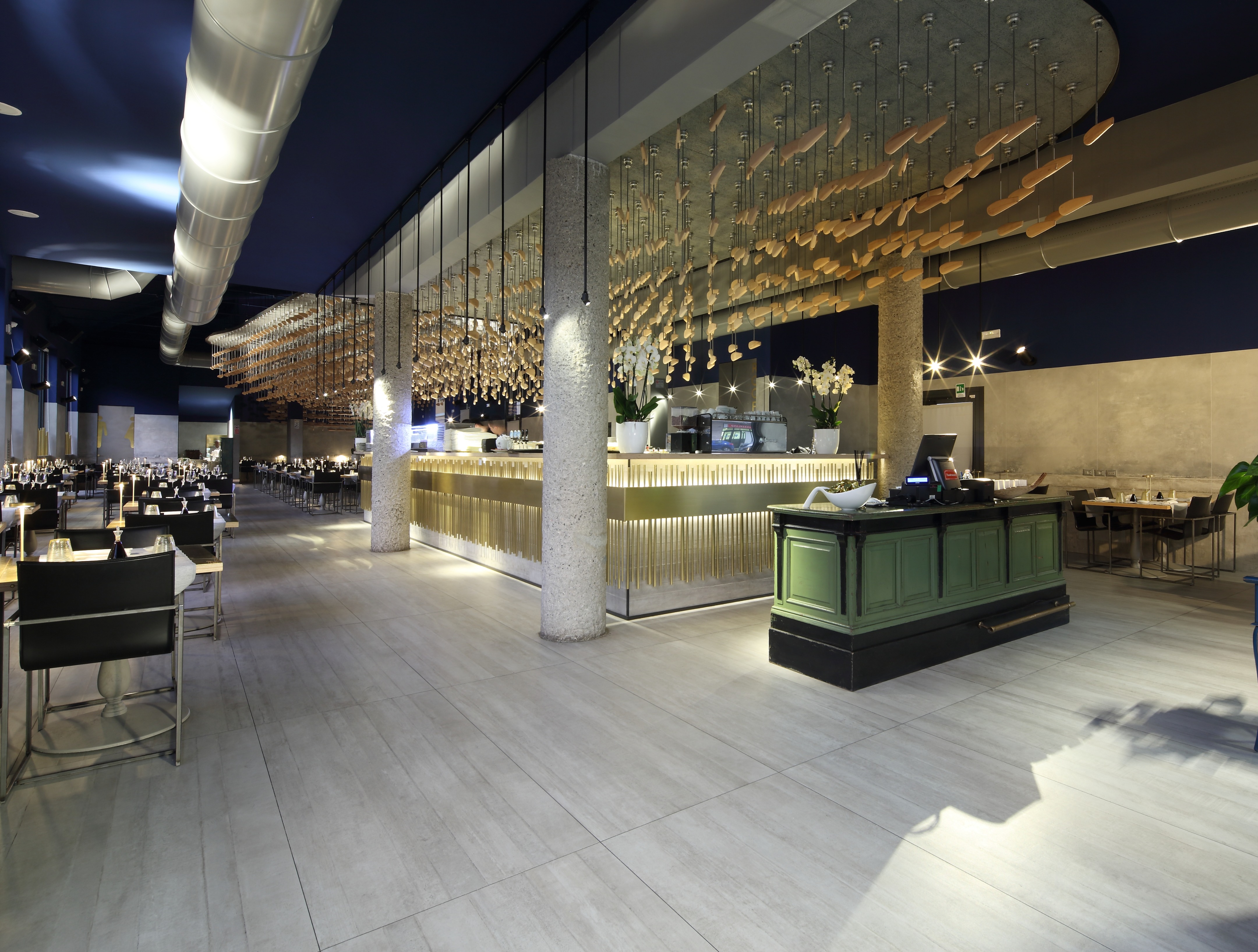 时光韵味的意大利日式餐厅设计-2