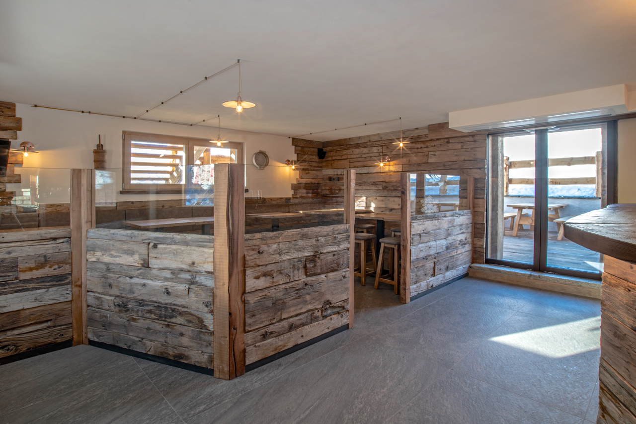 雪山之上的温馨猫舍——La Tana del Gatto 餐厅设计-76