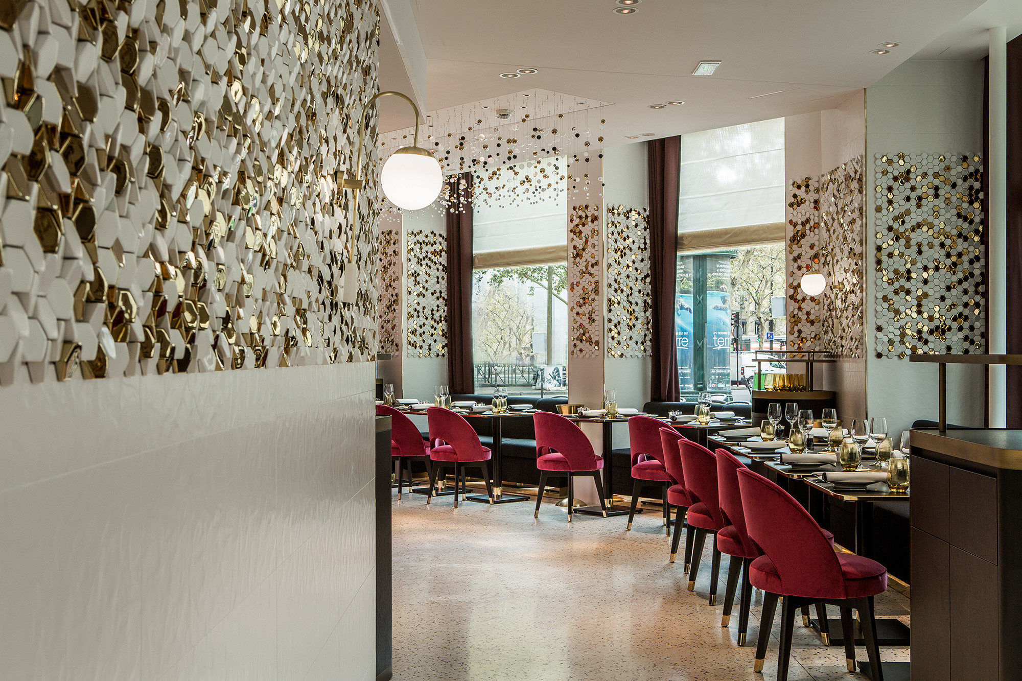 巴黎馥颂酒店 | 粉色与黑色演绎的法式浪漫-15