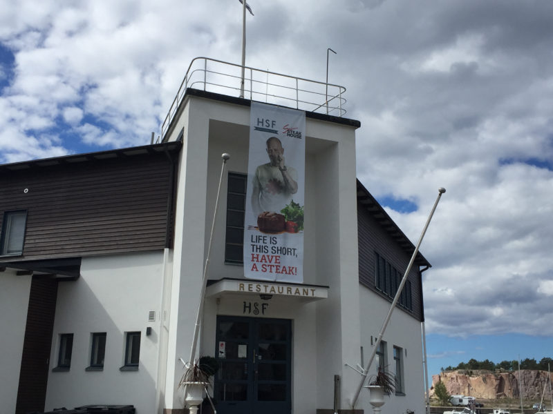 芬兰最大游艇码头餐厅翻新，打造年轻时尚的海鲜牛排馆-32