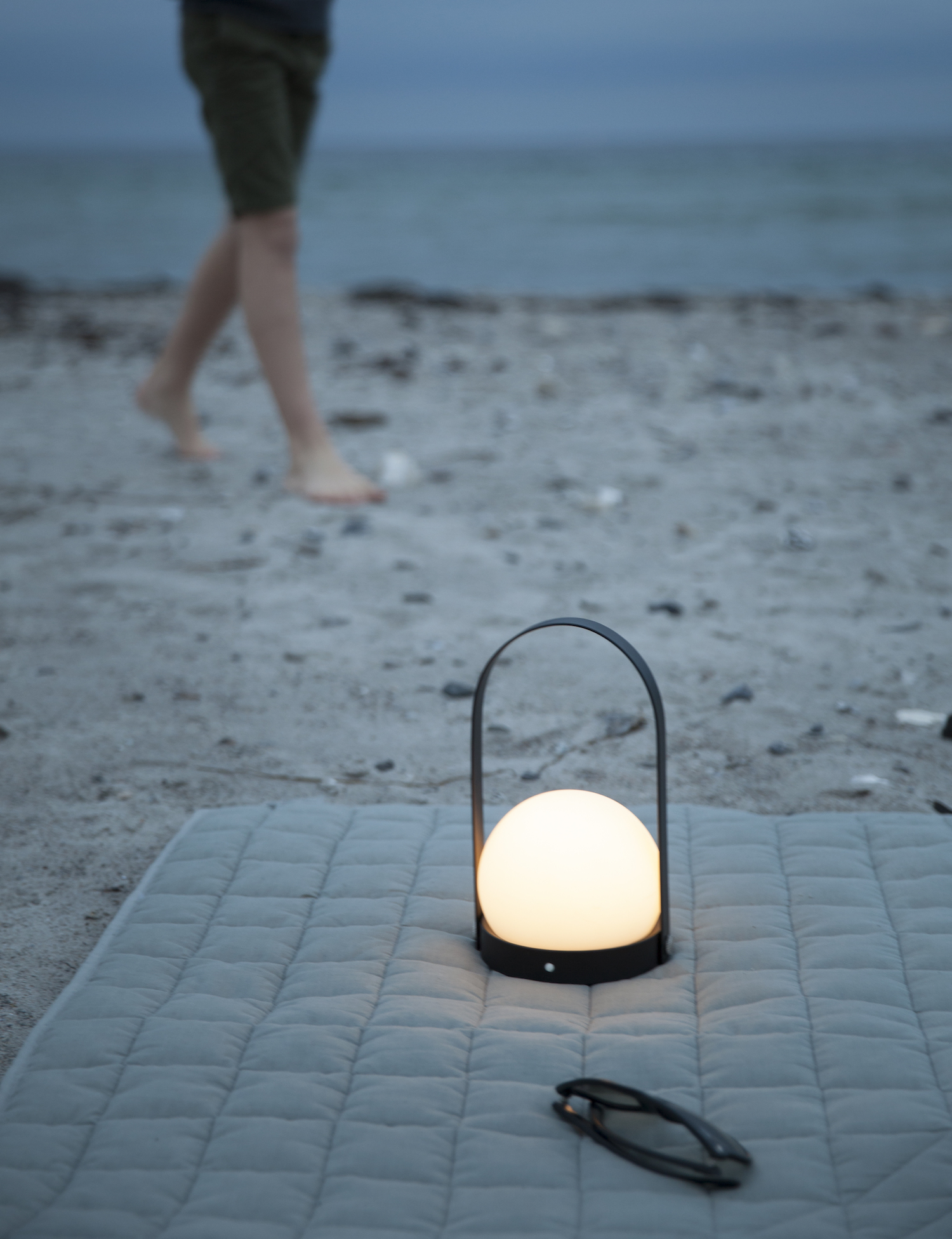 卡丽便携式充电 LED 灯——极简设计与“hygge”的完美结合-11