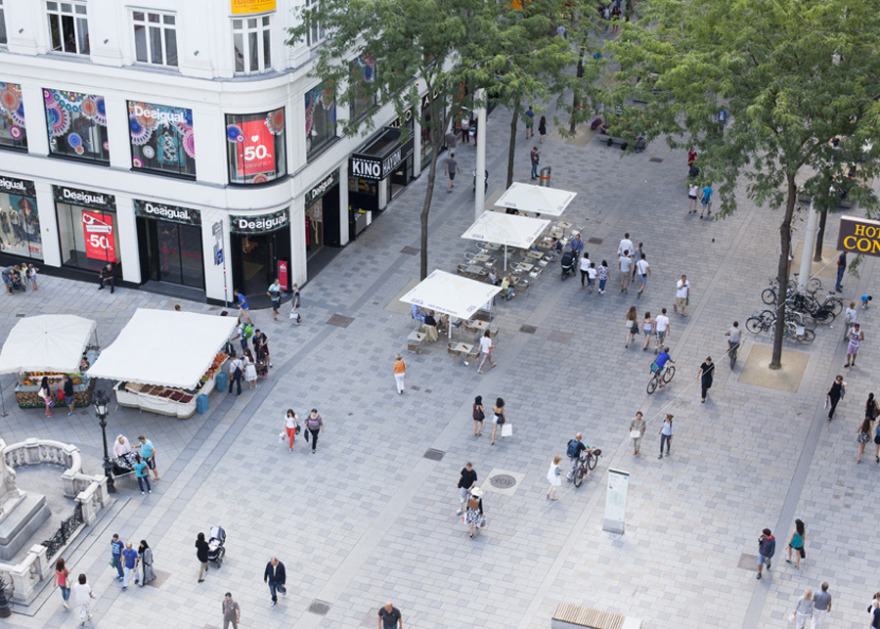 维也纳共享空间典范 · 玛利亚希尔夫街的模块化公共空间-9