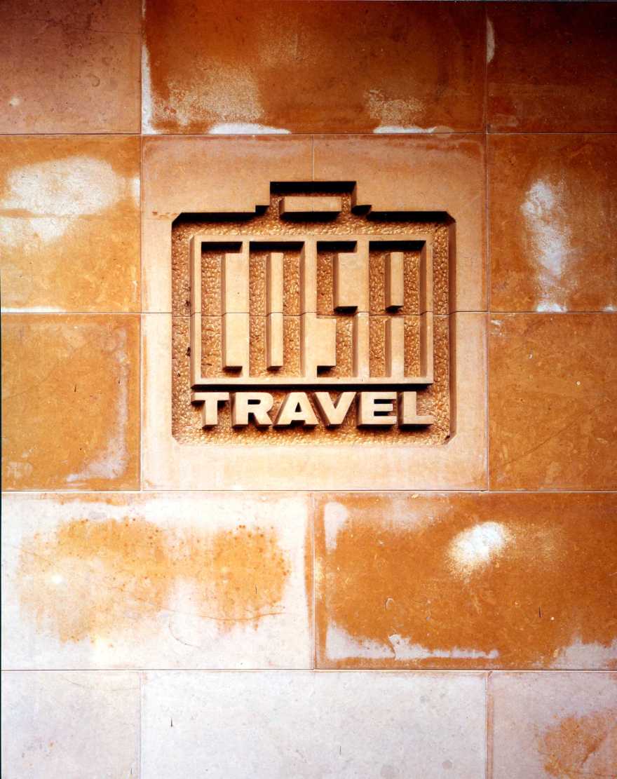 阿玛尼设计室打造 2010 年 Cosa 旅行社室内设计-1