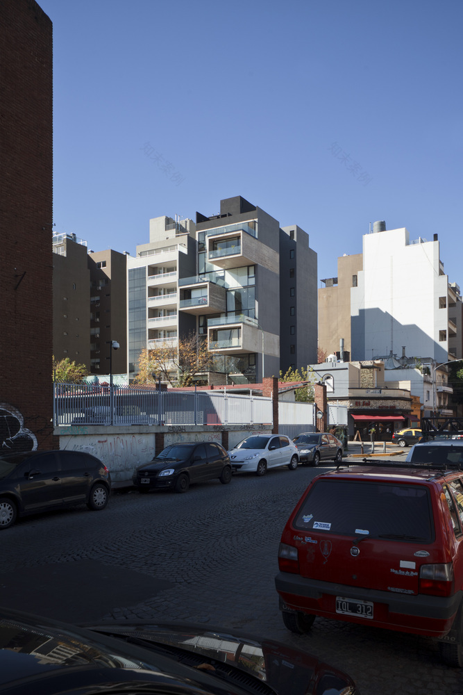 布宜诺斯艾利斯巴勒莫区的中间空间探索-25