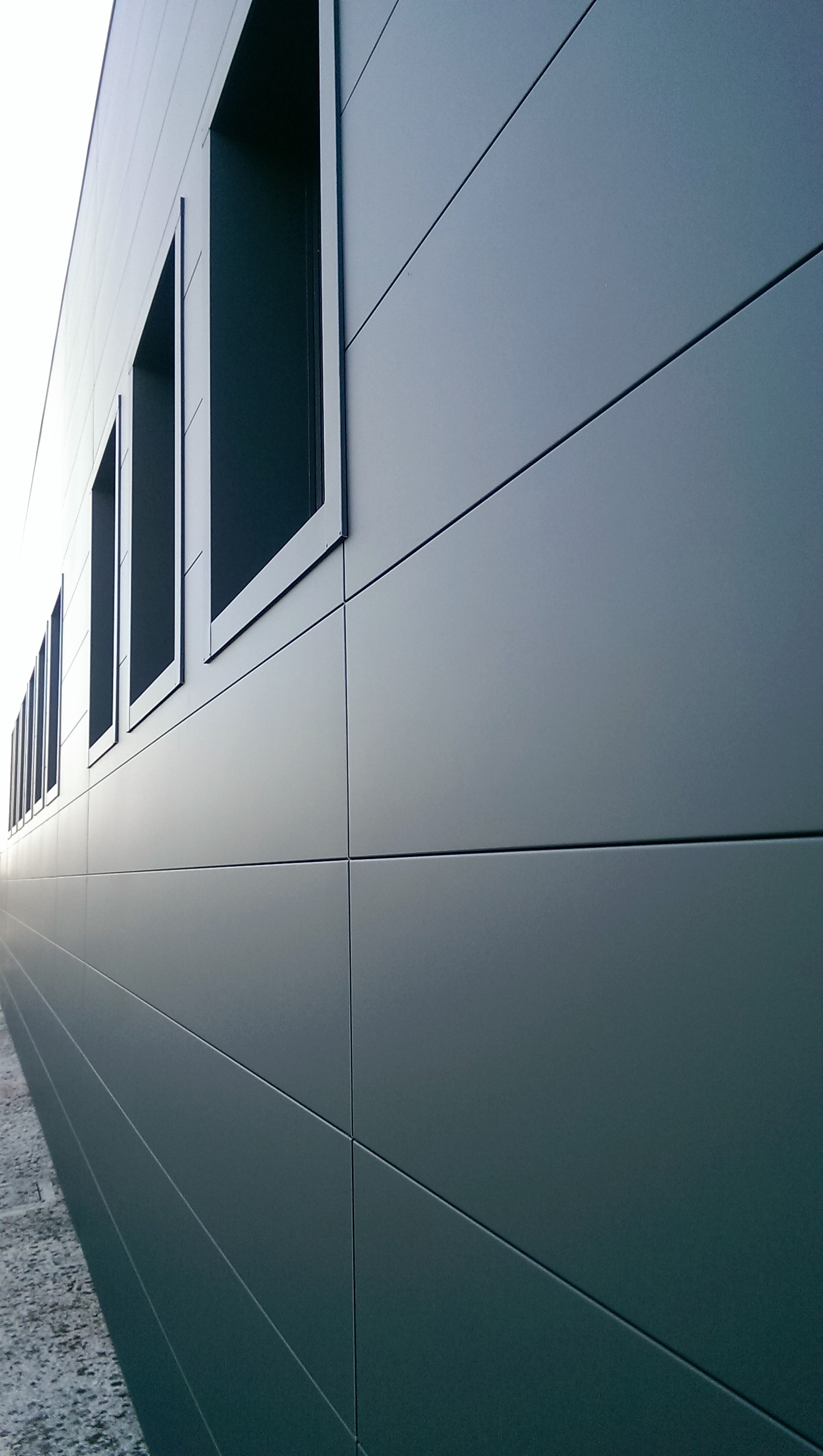 2016 年完成的面砖通风办公楼翻新-9