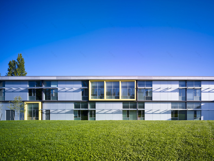 贝茨先进技术中心 | 沉浸式教学空间与透明度设计-9