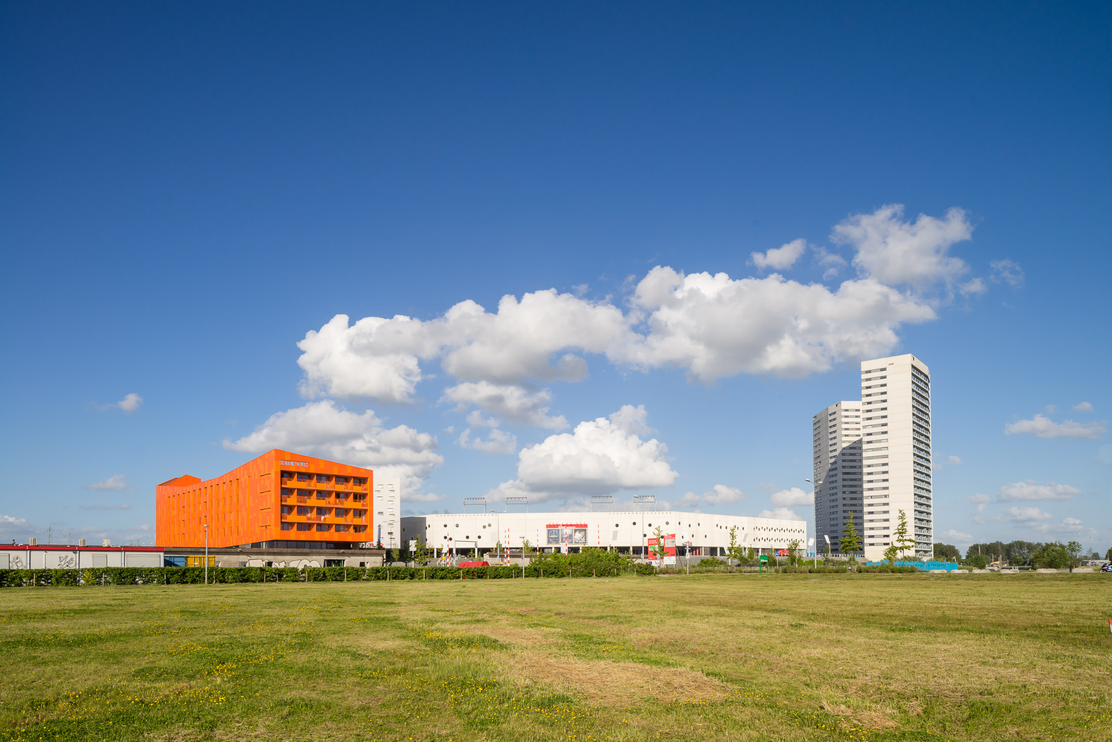 城市更新之作 | 公共空间与建筑的完美融合-3