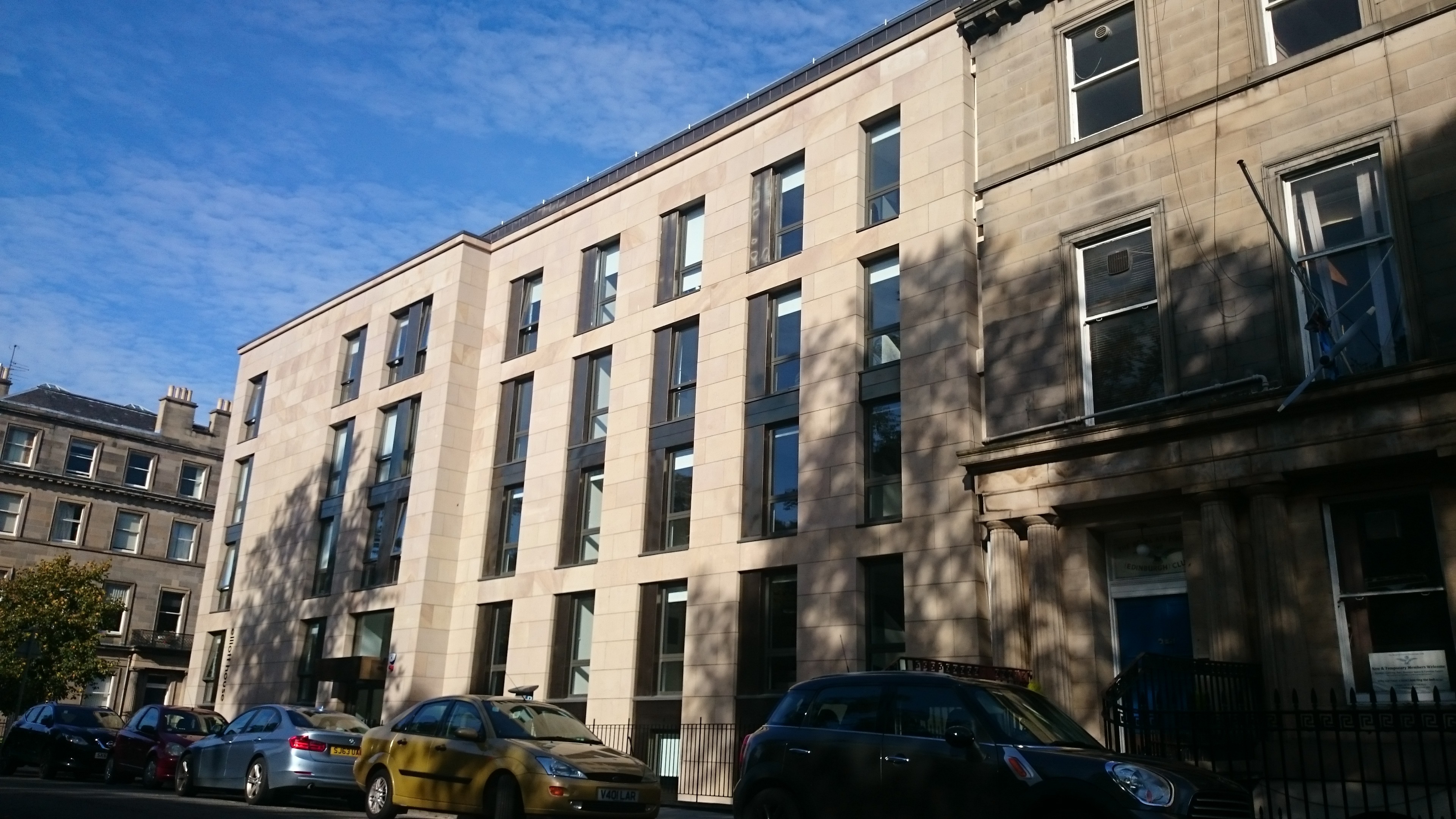 融合传统与创新的大学宿舍设计-10