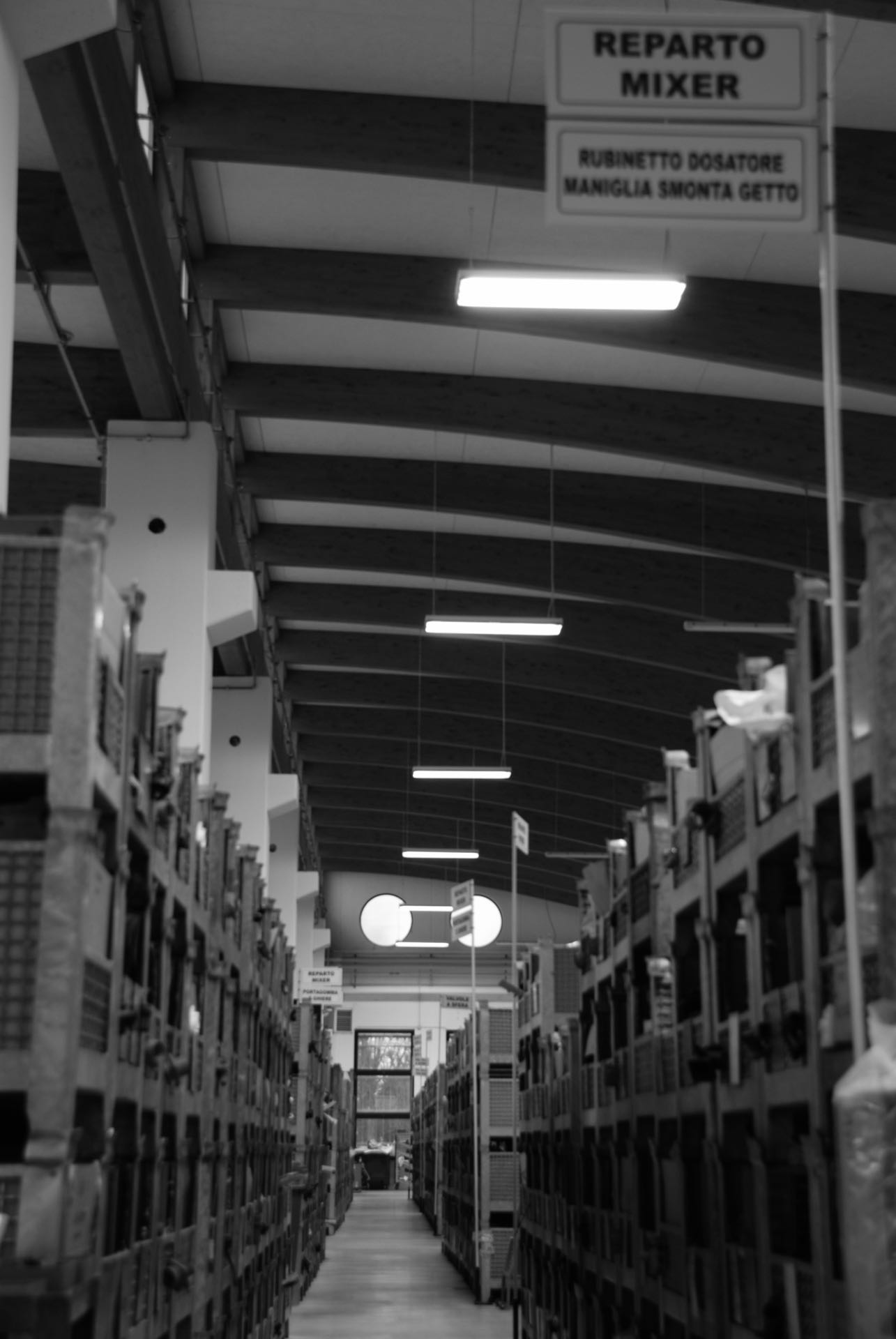 意大利 Polmac 公司总部工厂室内设计案例-12