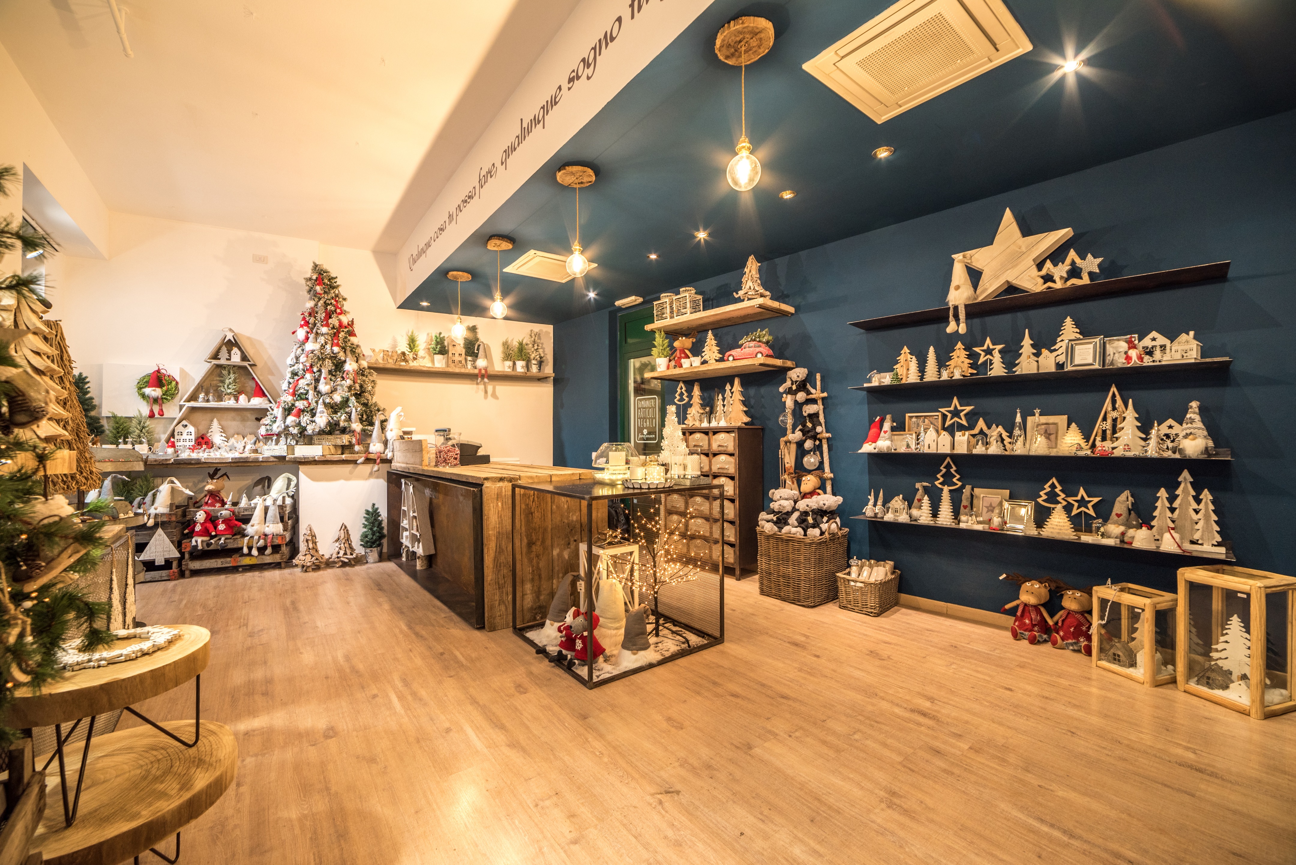 2017 年完成的 FIORDIPENSIERI RESTYLING 概念店设计-3