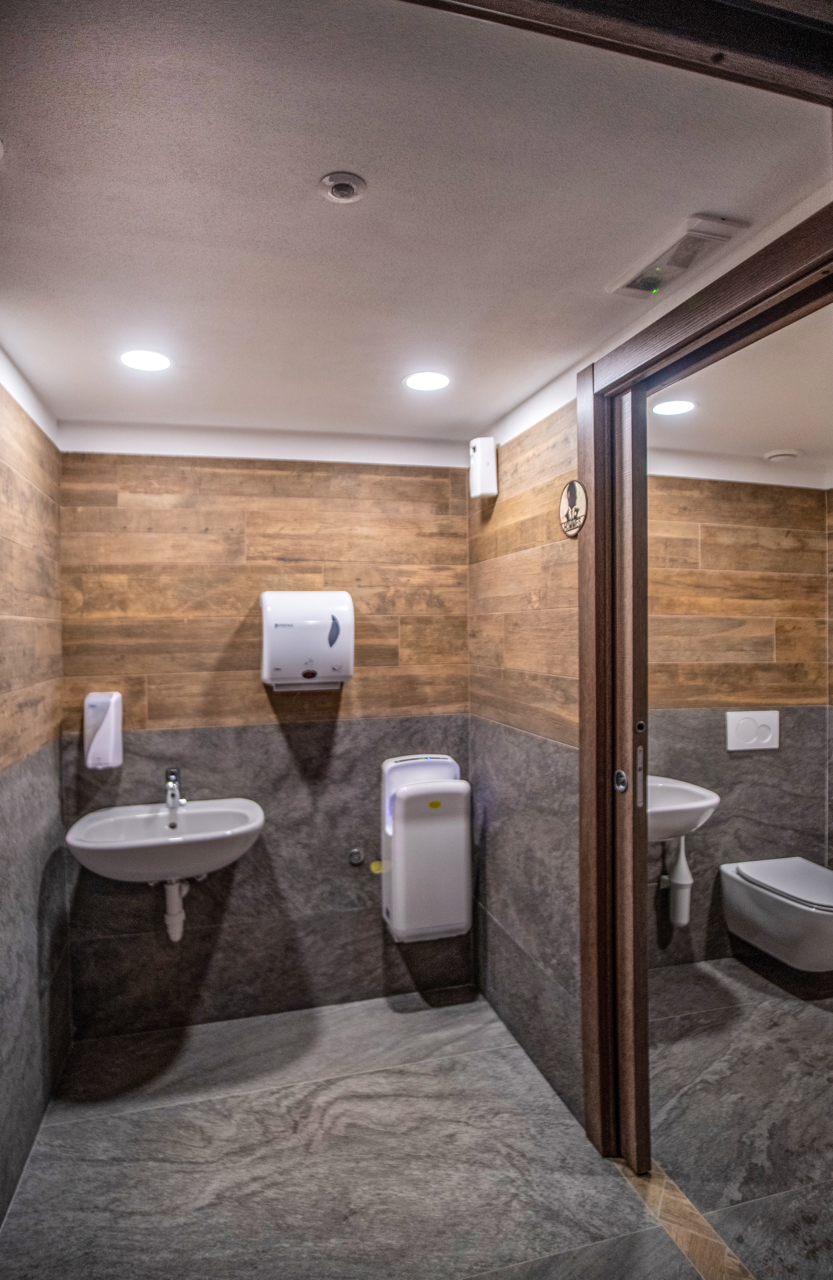 雪山之上的温馨猫舍——La Tana del Gatto 餐厅设计-42