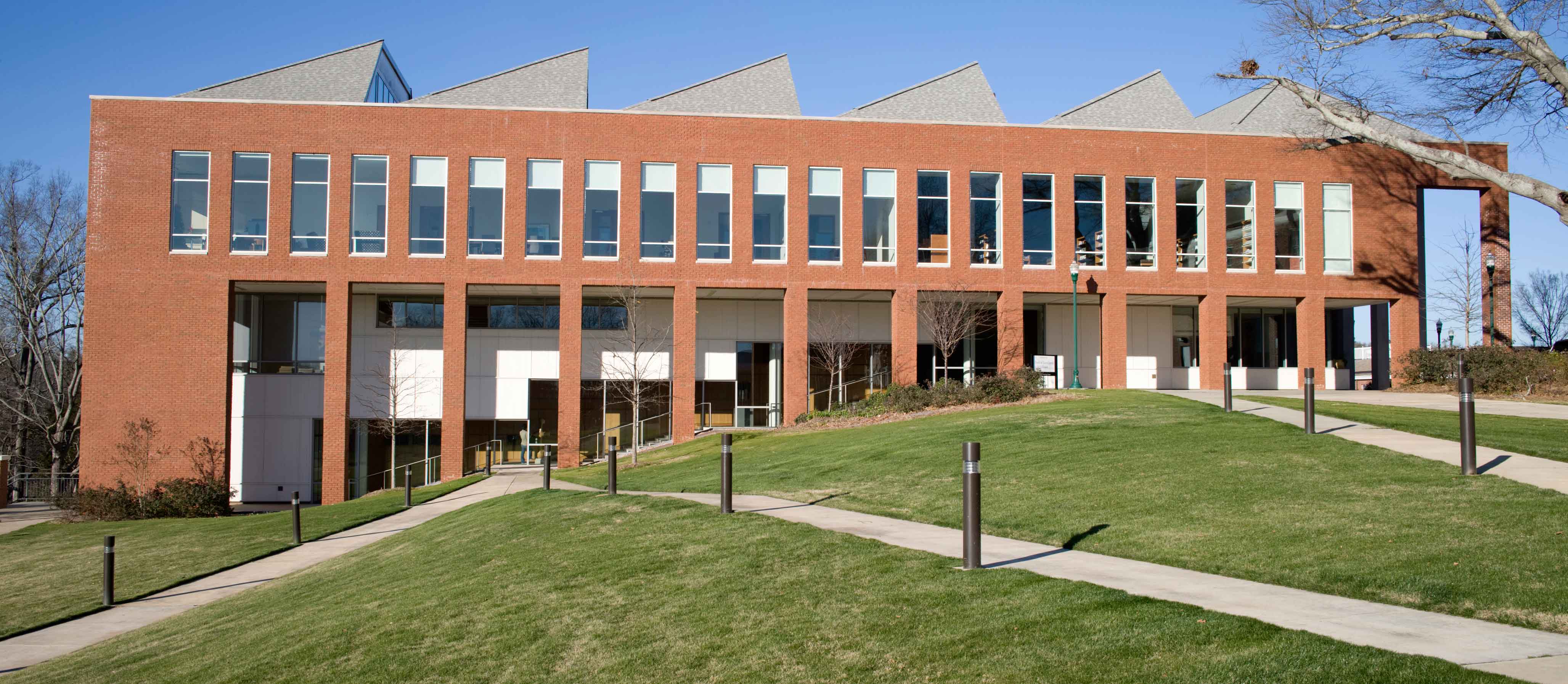 弗兰克和劳拉刘易斯图书馆-2