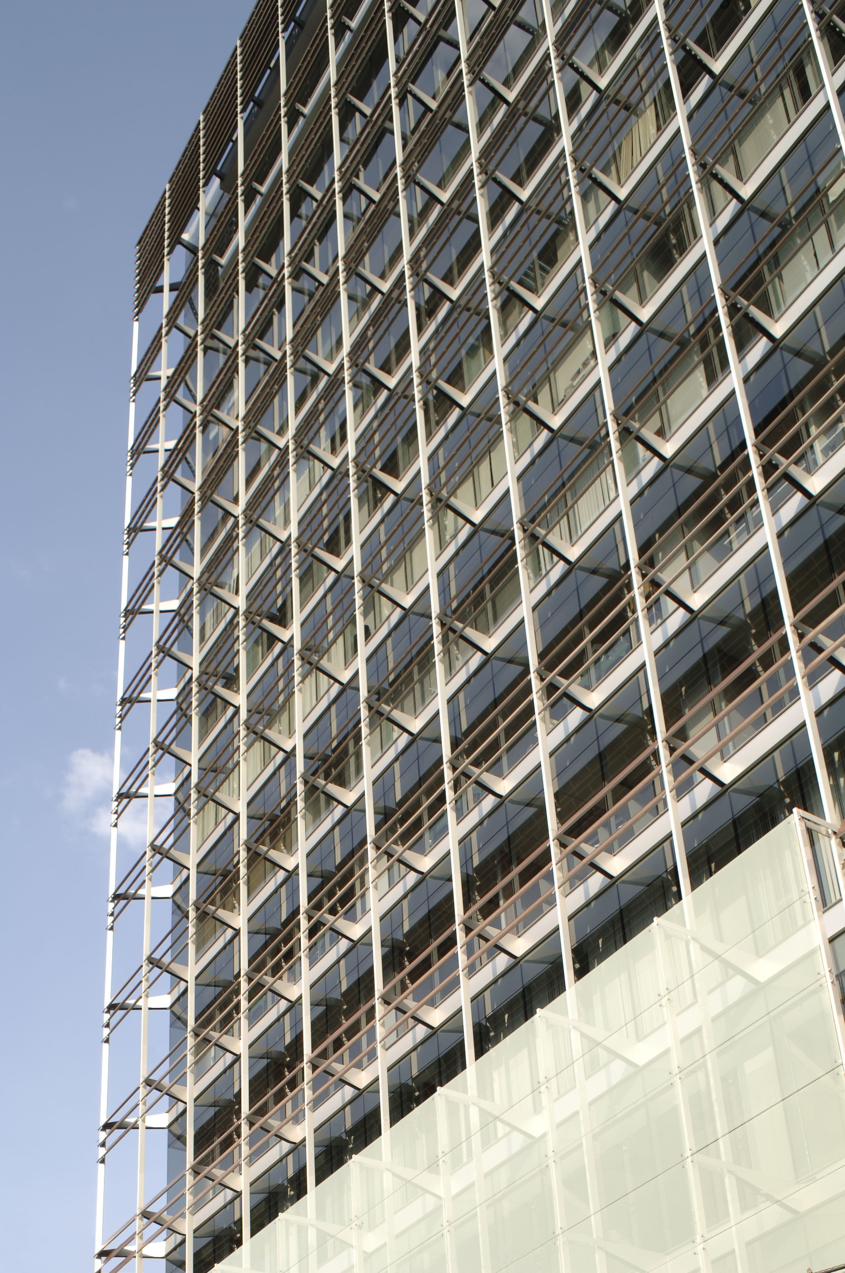 GOR 大楼 | 现代节能环保改造-1