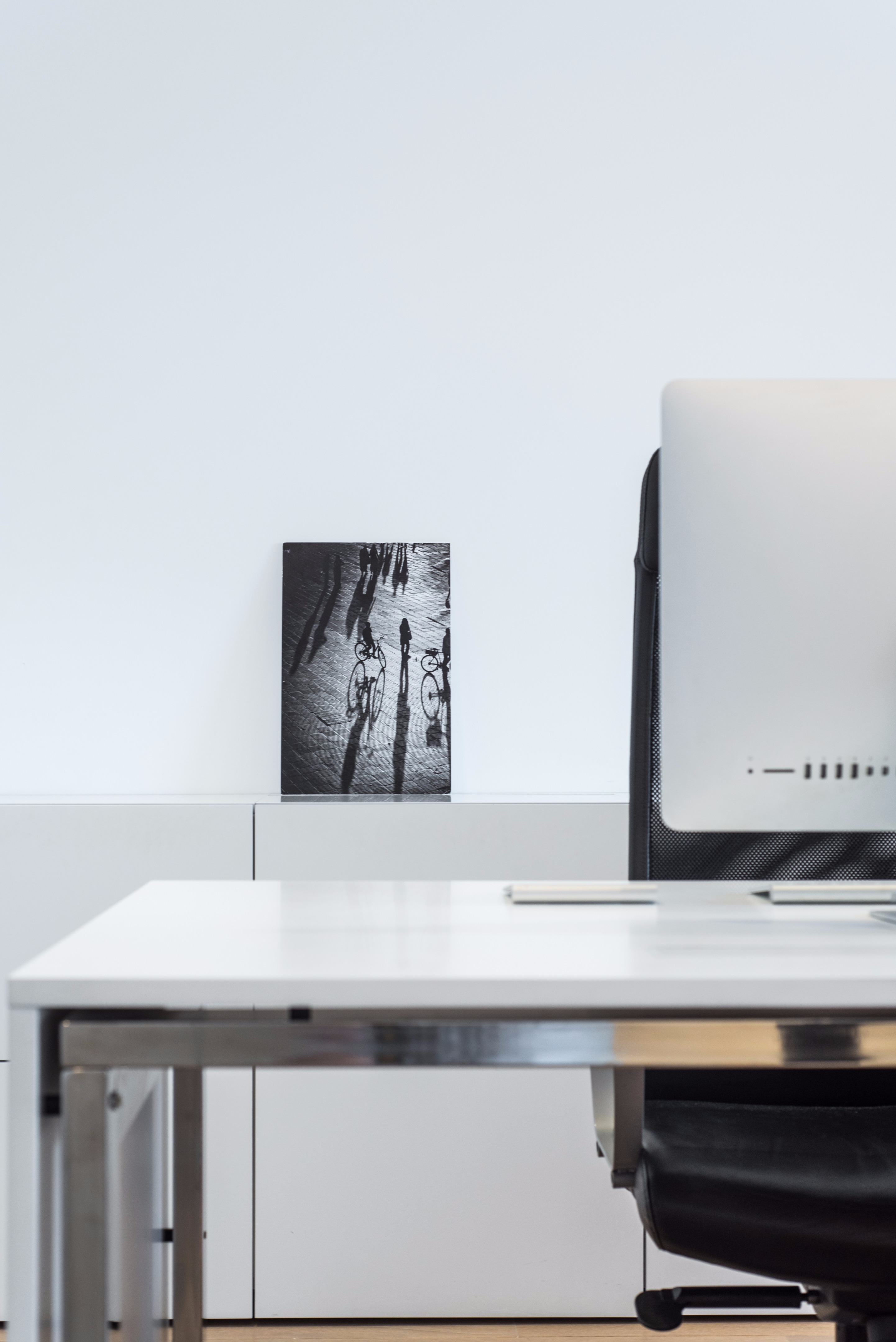 创意办公空间设计 | 定制家具与照明设计的完美结合-1