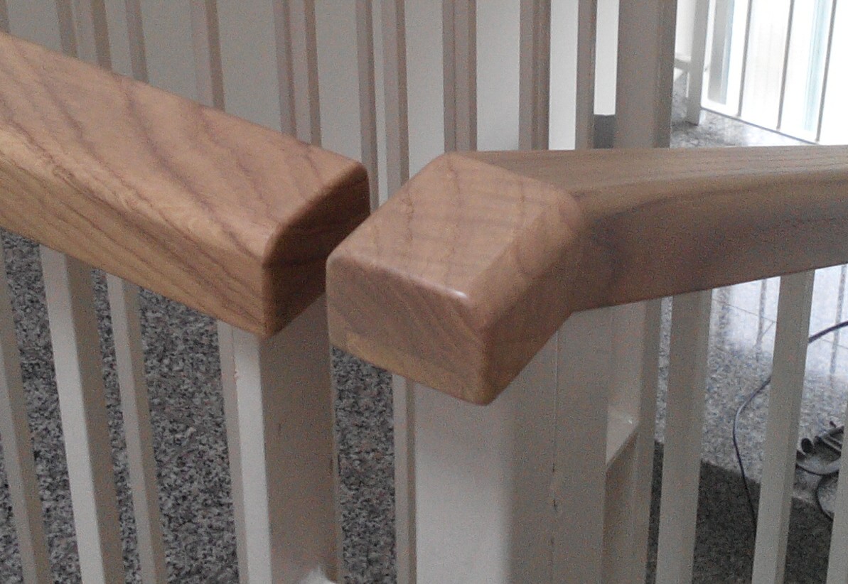 实木楼梯扶手，打造精致共管公寓空间-13