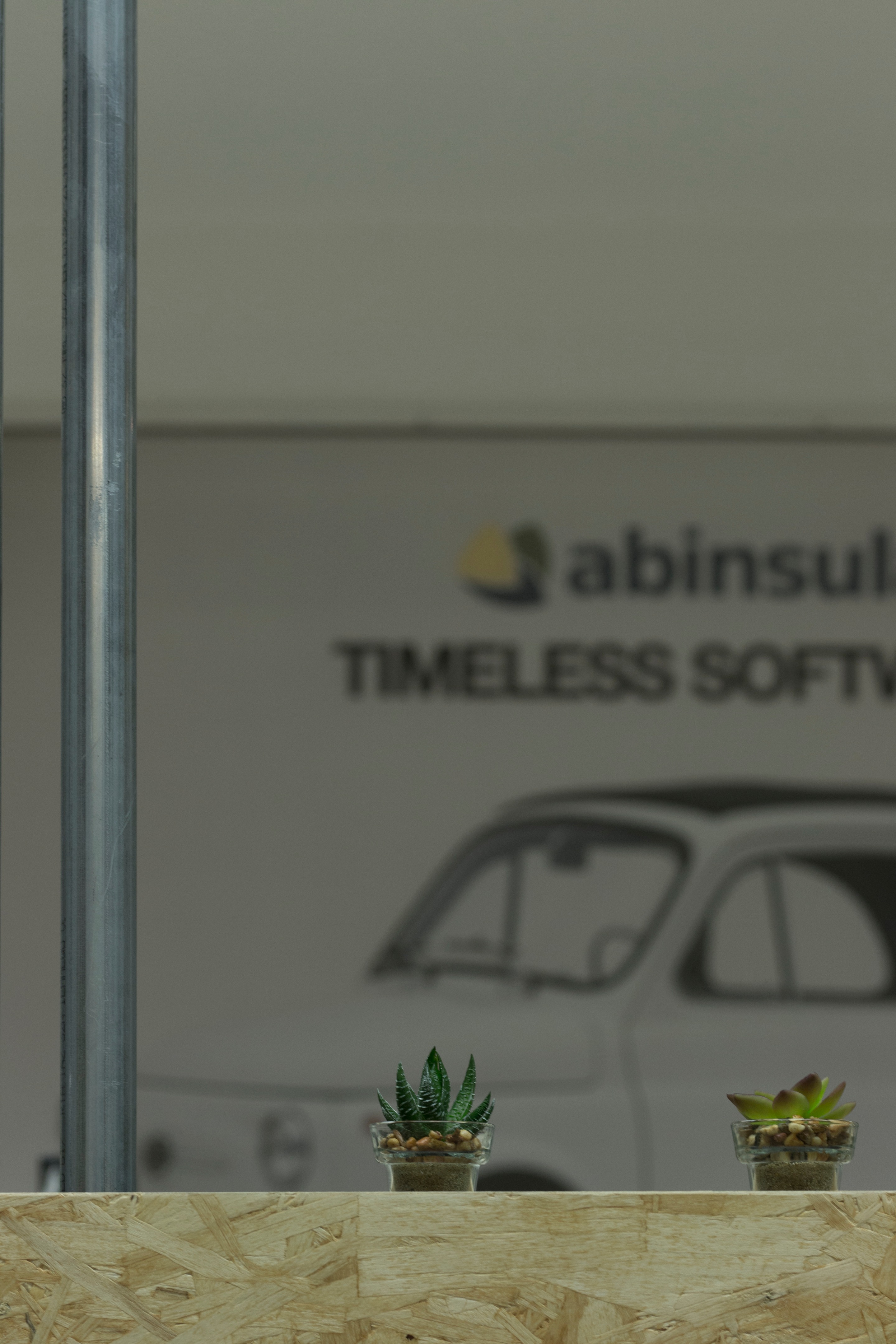 定制 OSB 隔板打造灵动办公空间-25