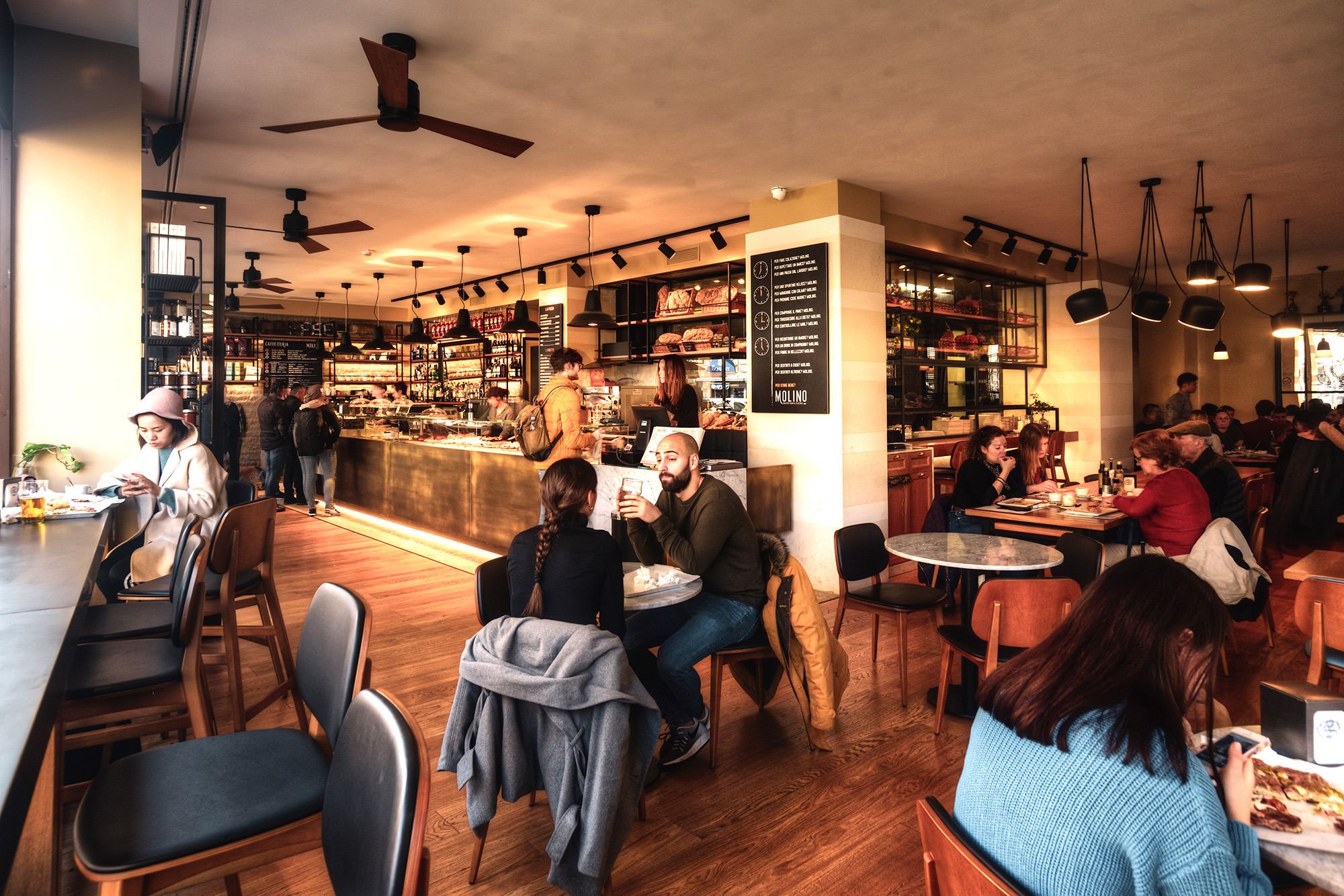 罗马 Molino 烘焙坊,温馨意式空间-0