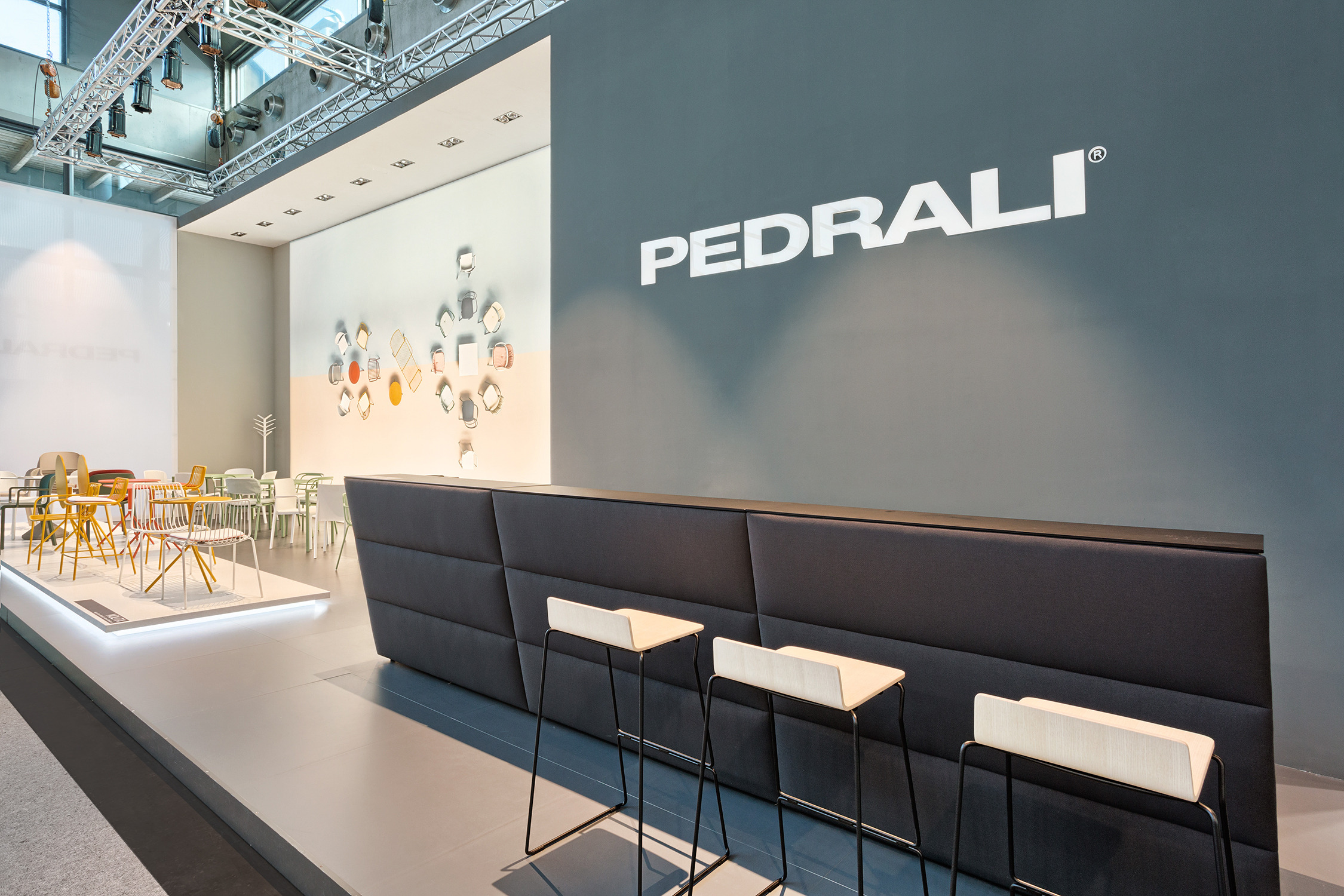 2017 年意大利里米尼家具展 Pedrali 展位设计-7