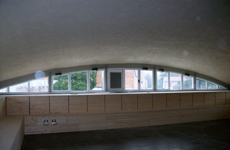 2011 年建设的多功能文化中心——O.S.E.A-46