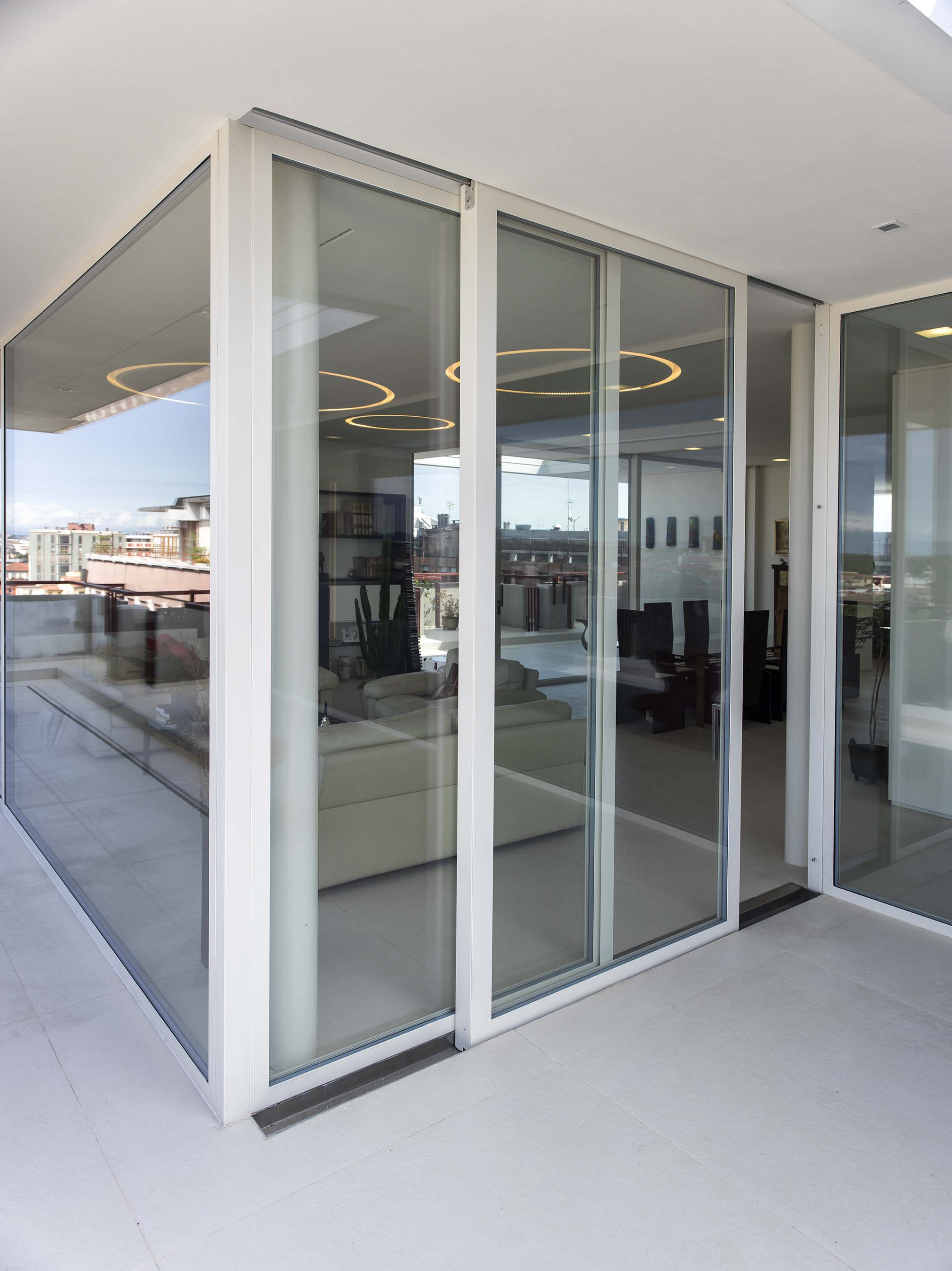 意式风情 Padova 顶层公寓的 360°全景视野-38