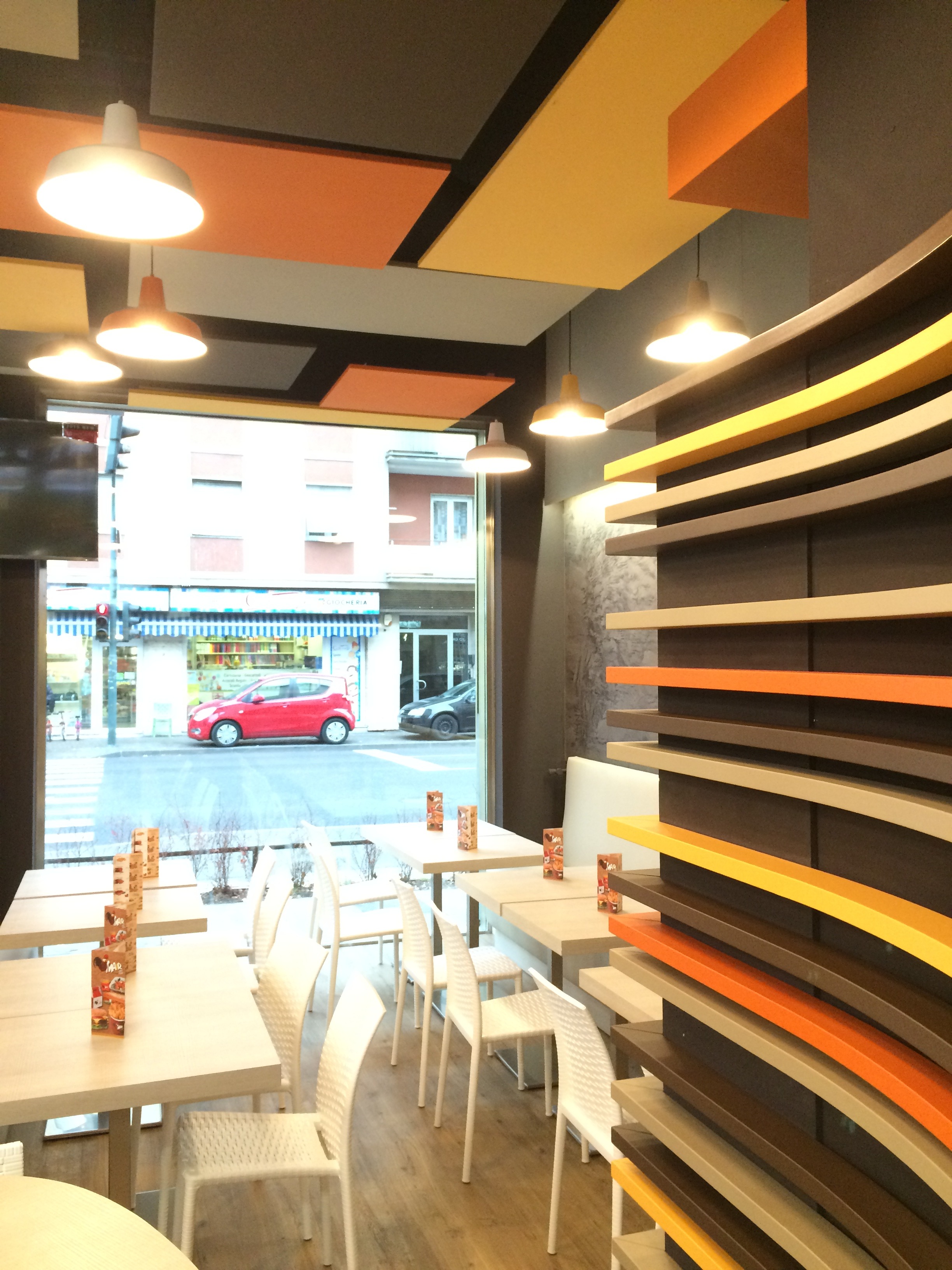 2016 年完成的 MAIR 快餐店室内设计案例-18