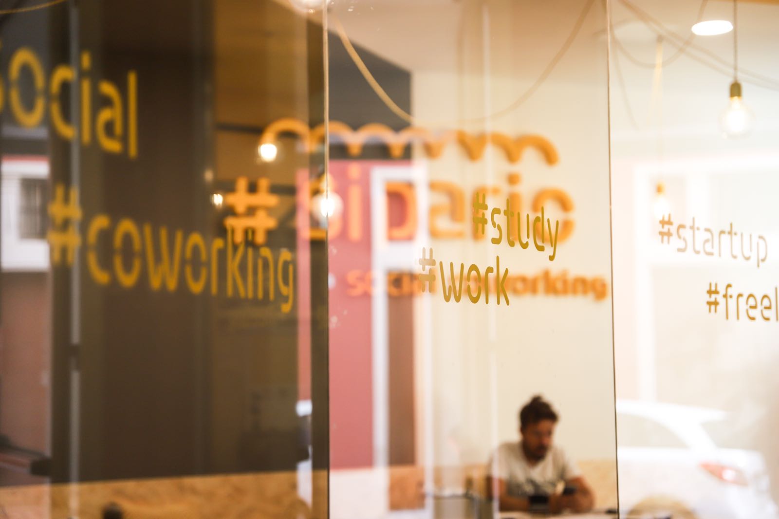 共享办公空间"Sipario"的室内设计魅力-10