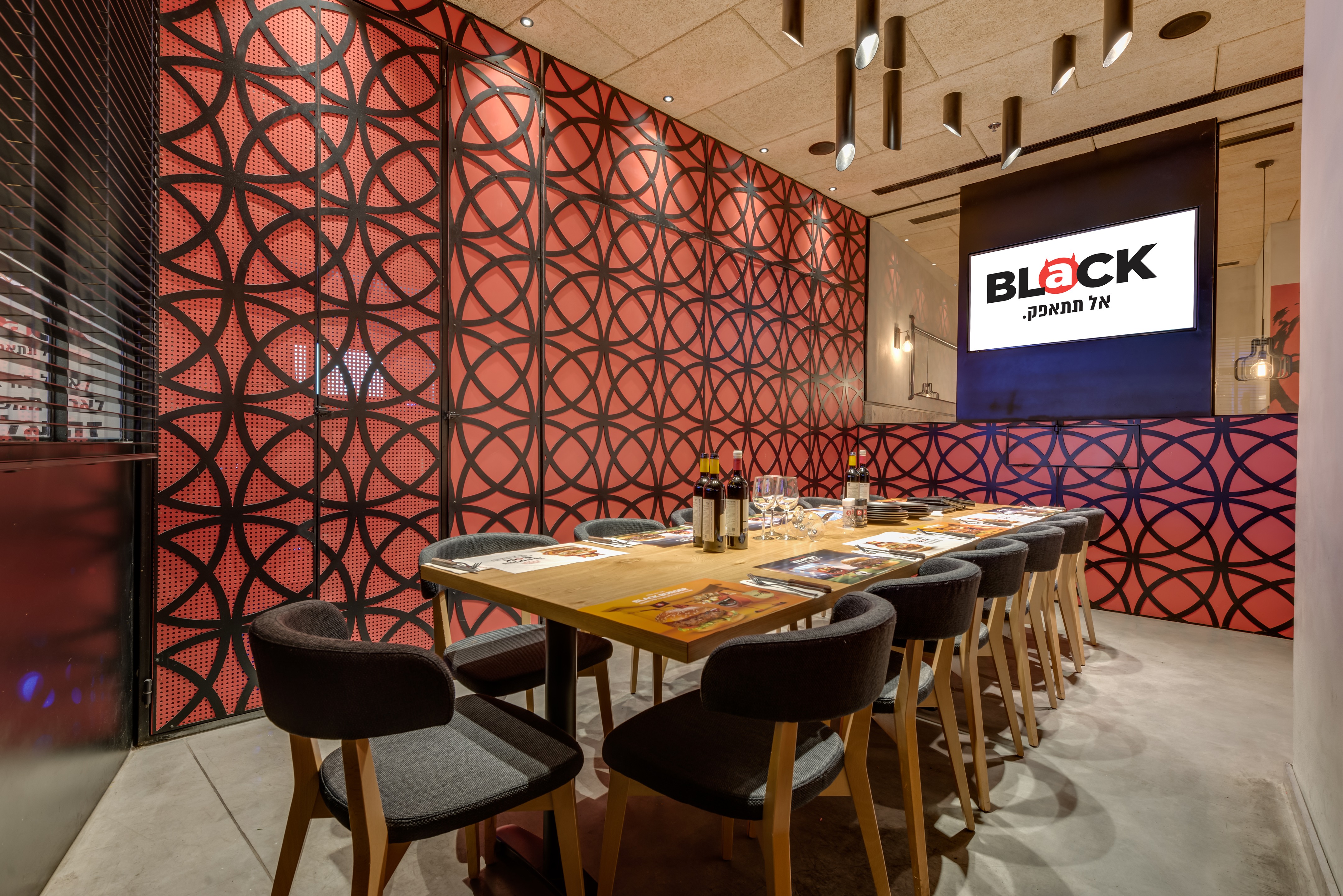 “Black” Restaurant, Grand Canyon Mall, Haifa-15