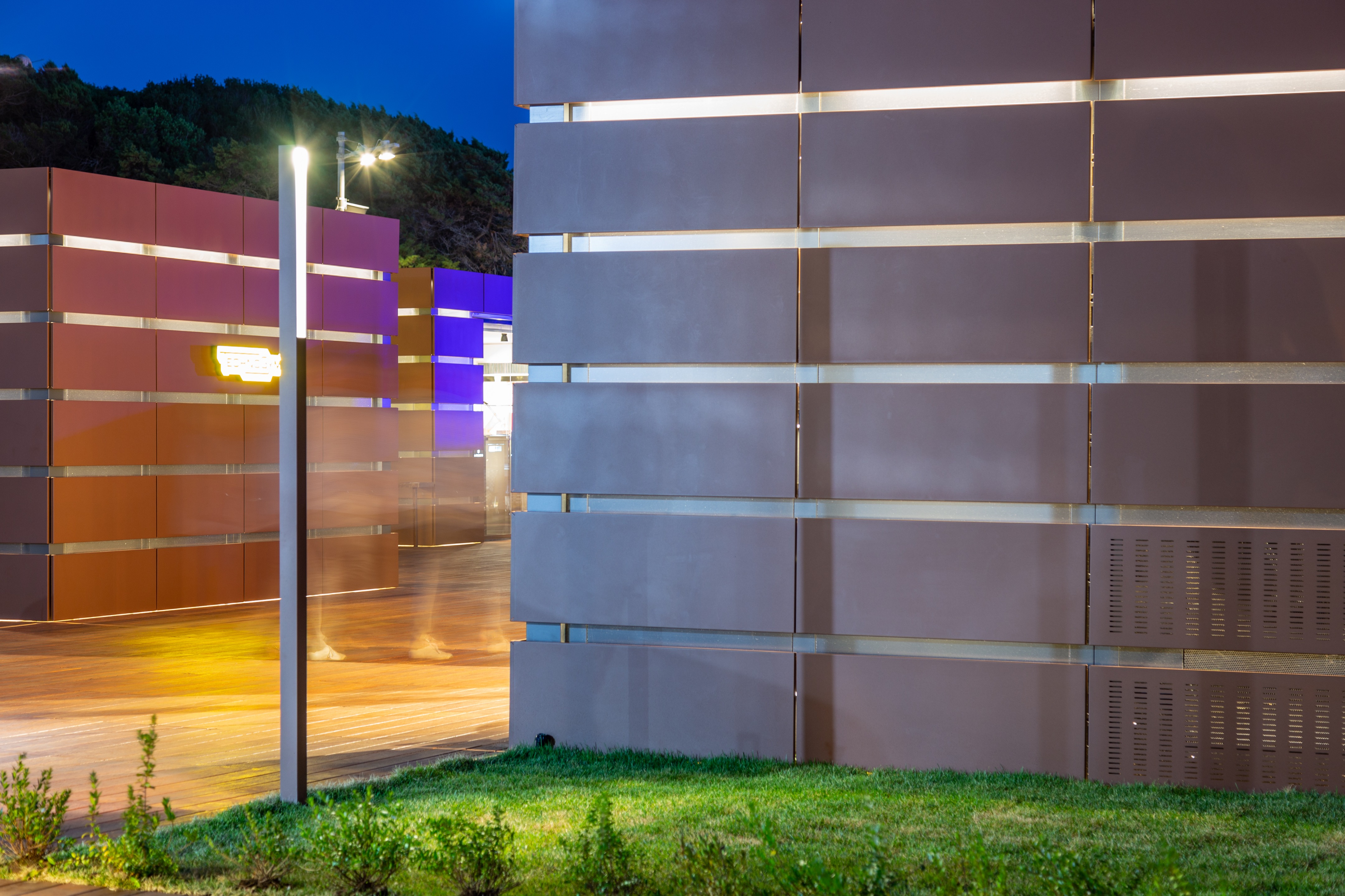 WATERFRONT(意大利奢华海滨小镇的灯光艺术)-1